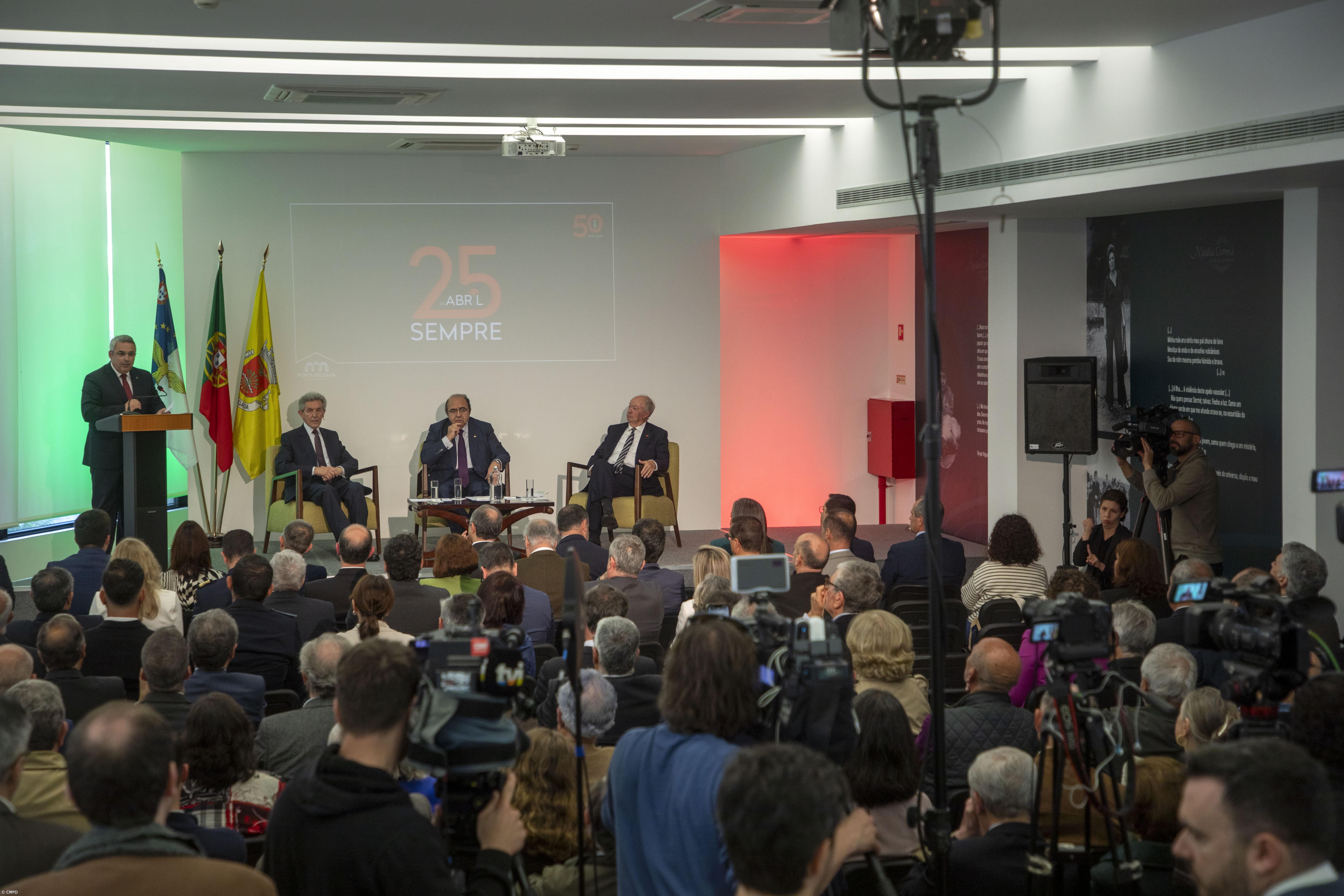 Mota Amaral e Jardim com reservas sobre uma Lei de Finanças comum a Açores e Madeira – Imagem 1