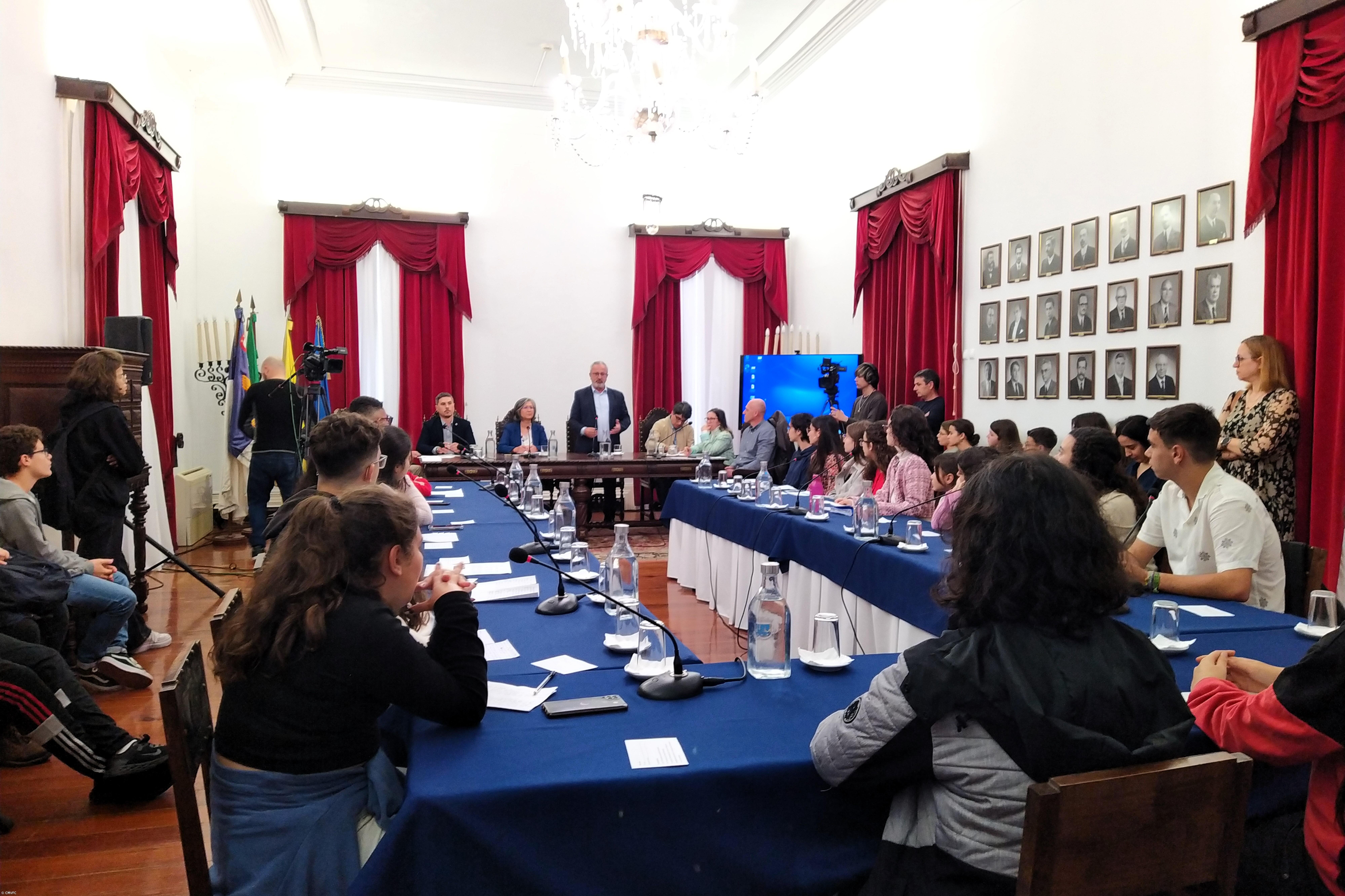 Autarca desafia alunos de Vila Franca a apresentarem um projeto de investimento – Imagem 1