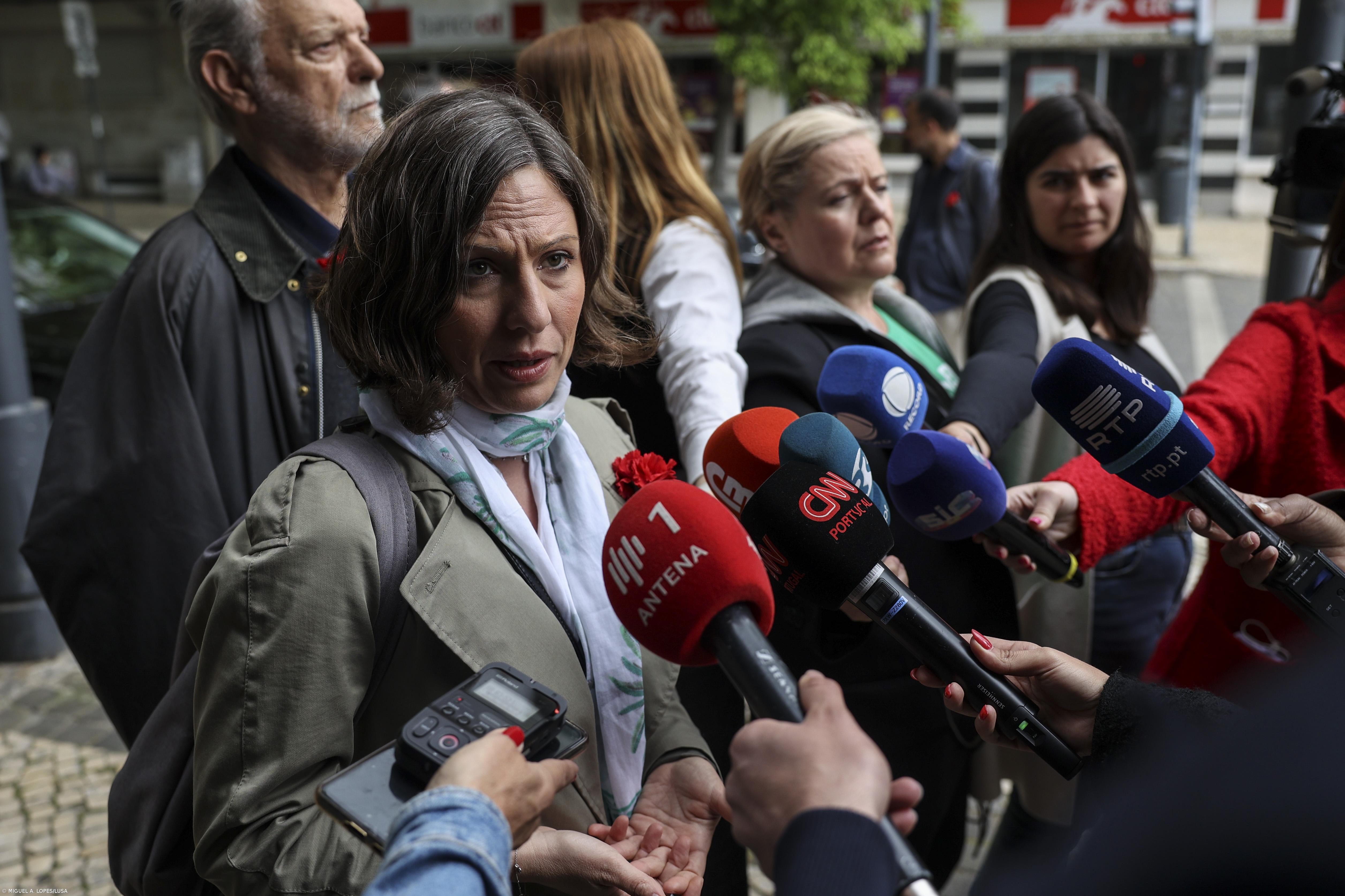 Apenas 400 médicos dos 1.350 que concluiram formação há meio ano estão no SNS – Imagem 1