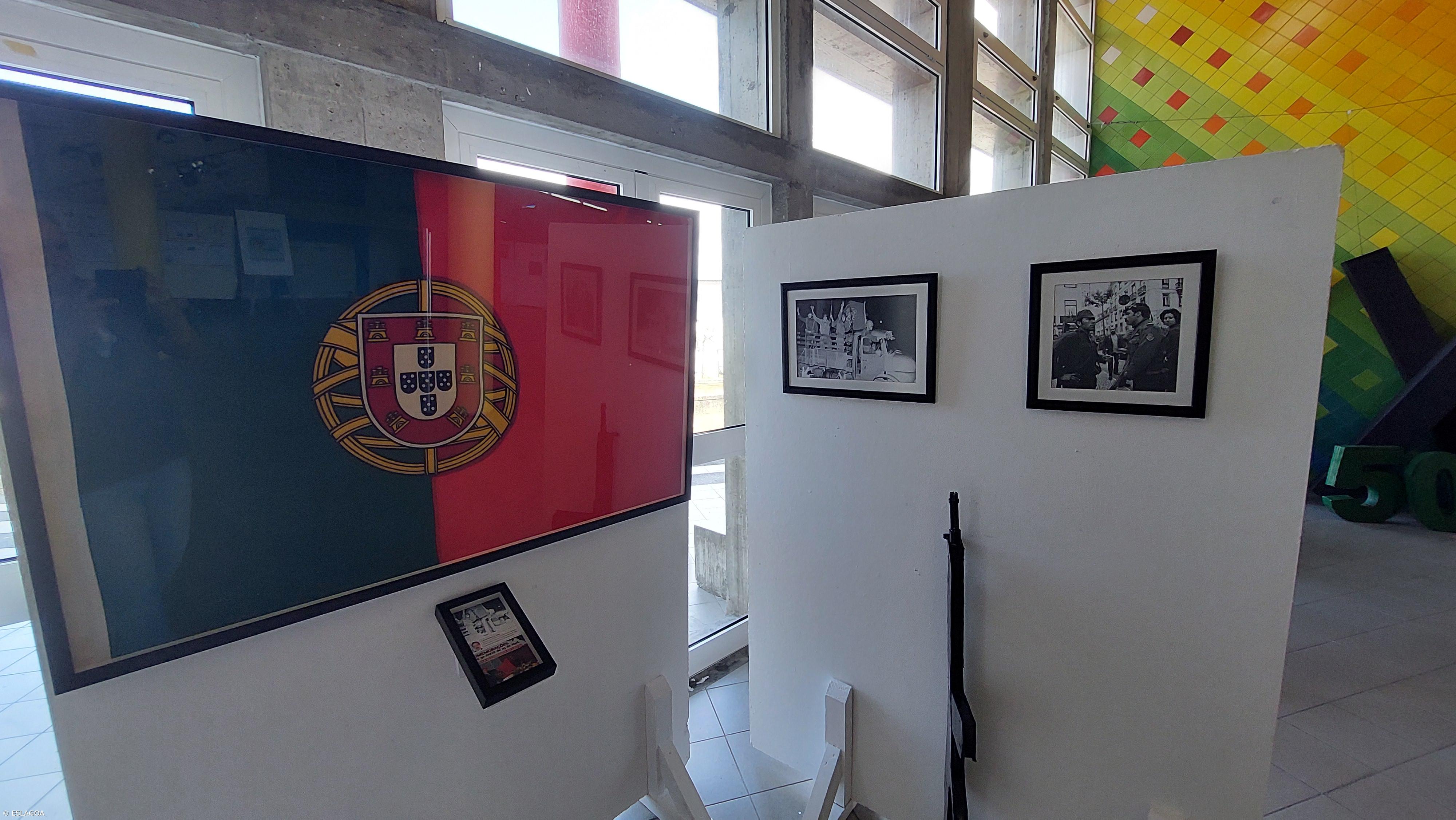 Fotografias e Bandeira Nacional cinquentenária em Exposição – Imagem 5