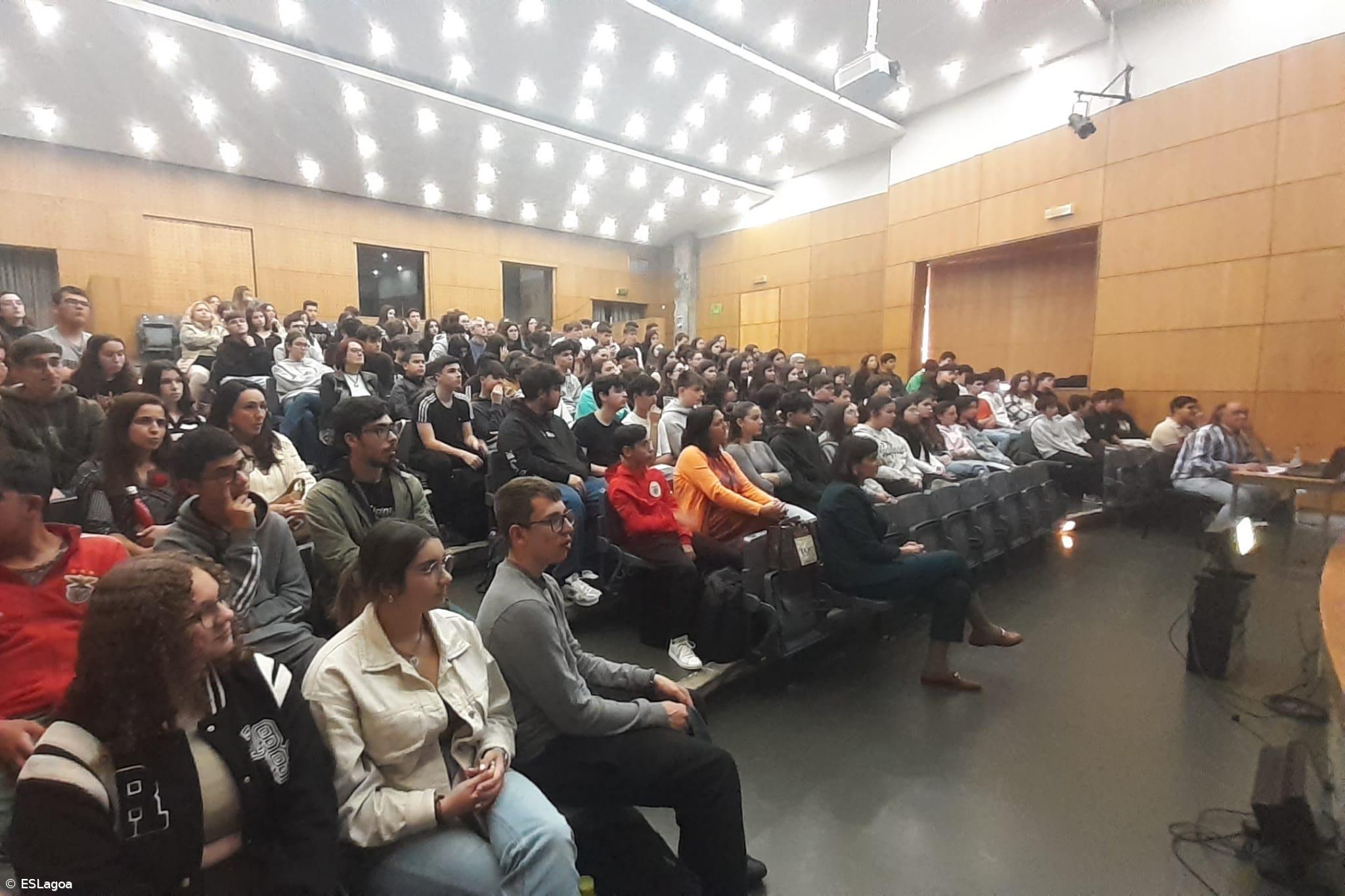 Mesas redondas e experiências na 1ª pessoa sobre alguns aspetos da vida antes de 1974 – Imagem 10