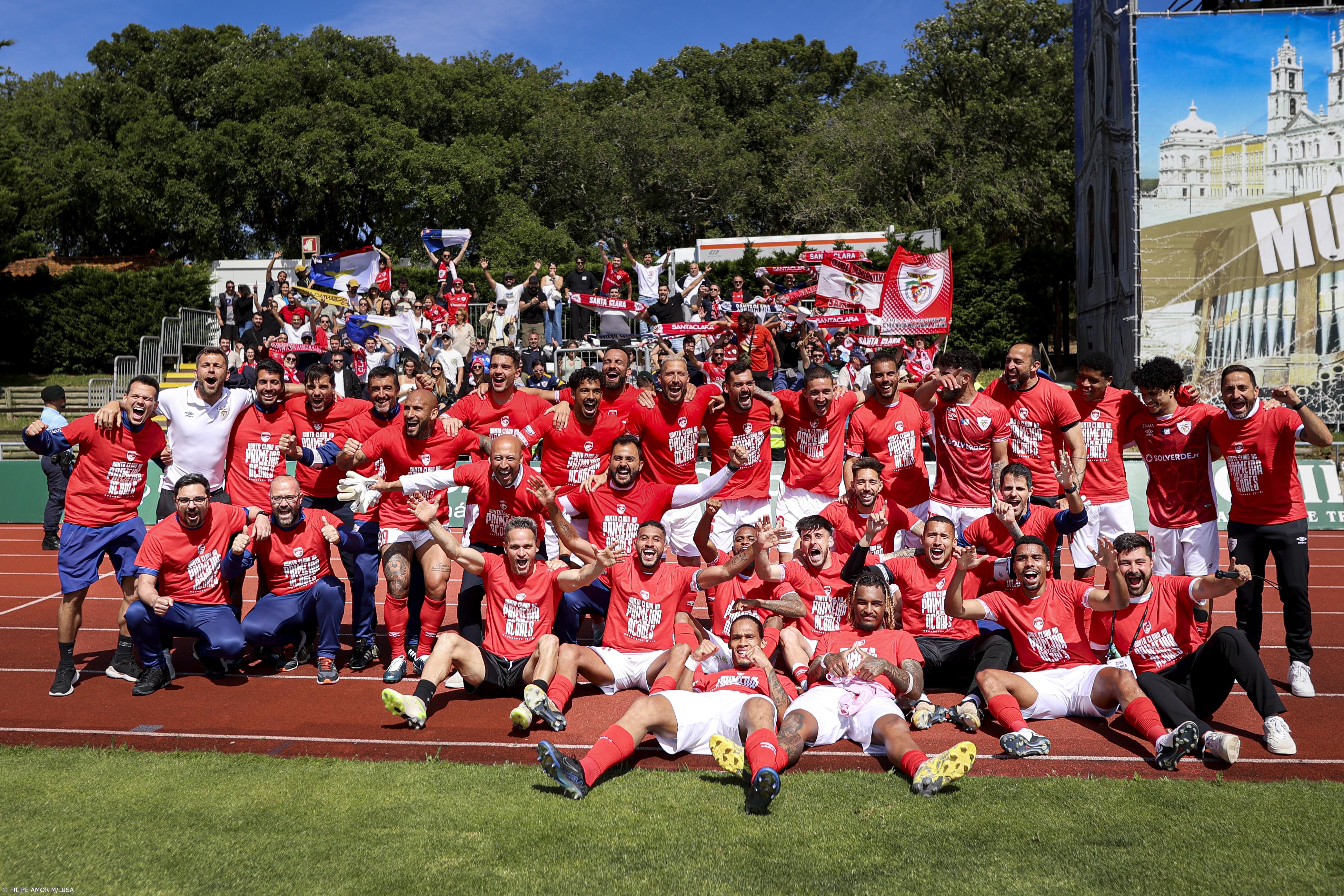 Mais de uma centena de adeptos receberam promovido Santa Clara em Ponta Delgada – Imagem 4