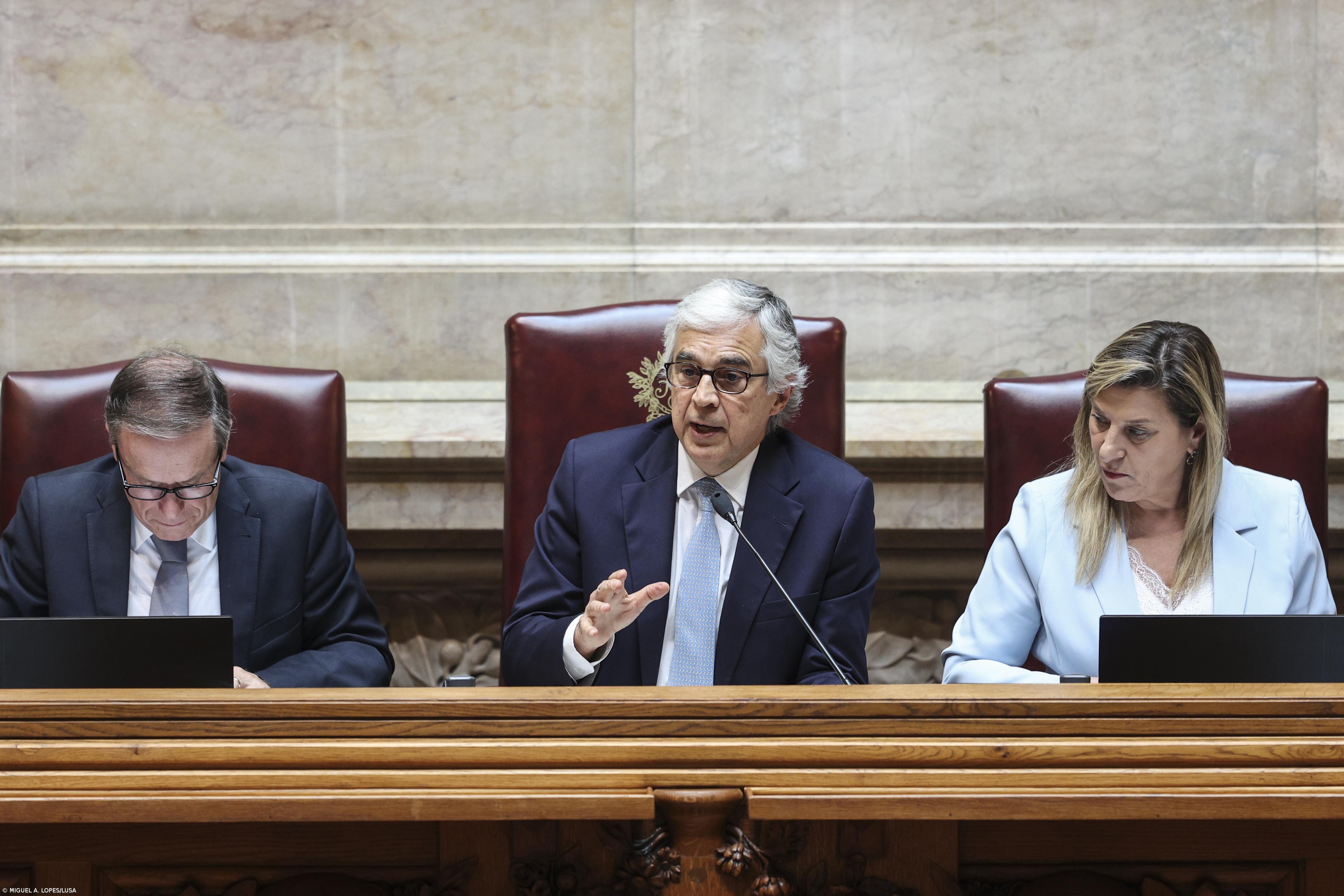 Aguiar-Branco anuncia passagem de Miguel Arruda a não inscrito mas Chega protesta contra o seu lugar – Imagem 1