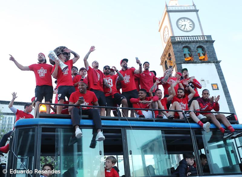 Santa Clara festeja nas Portas da Cidade o título de campeão da II Liga – Imagem 1