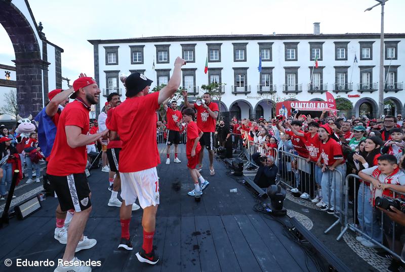 Santa Clara festeja nas Portas da Cidade o título de campeão da II Liga – Imagem 6