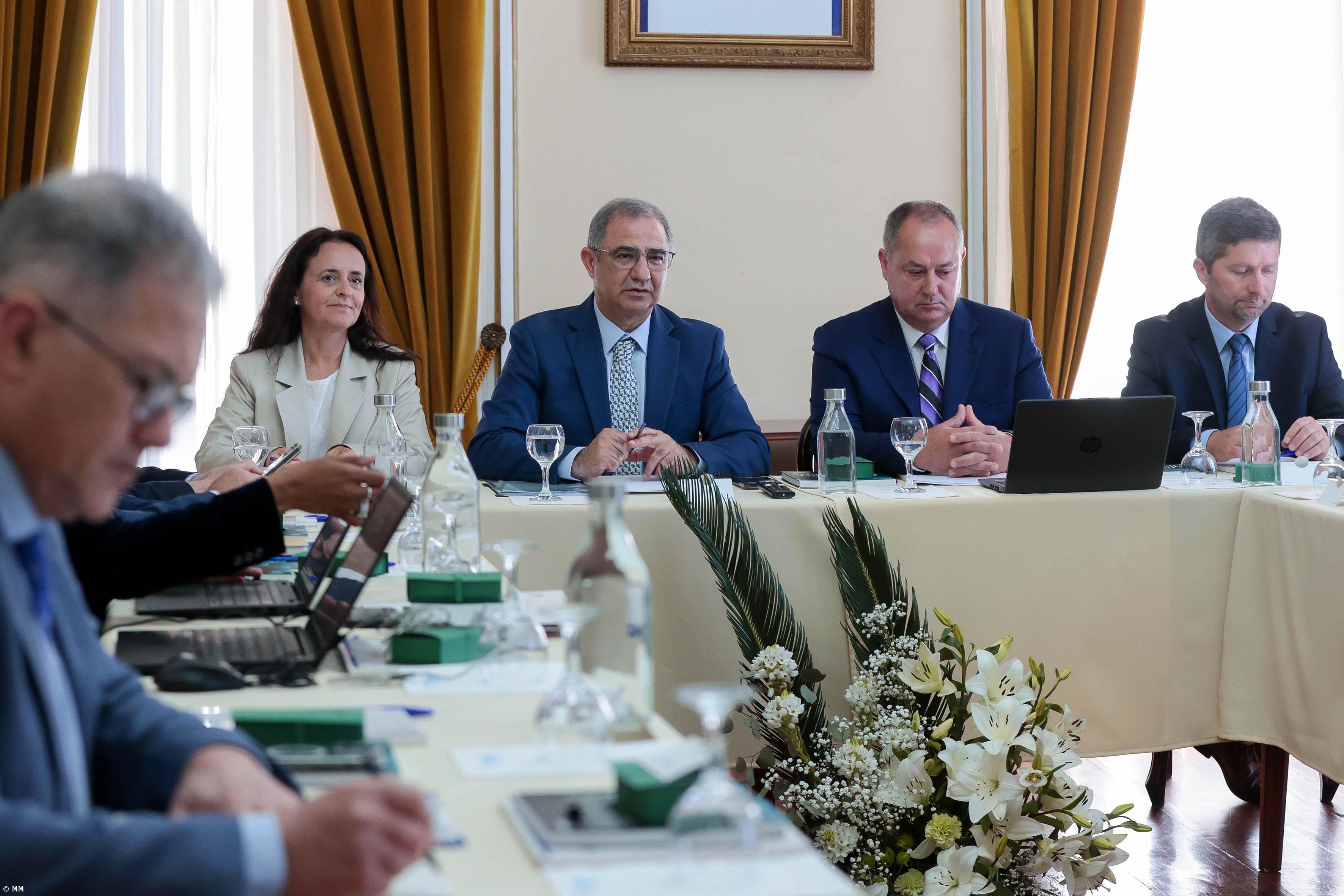 Governo dos Açores promete apoiar obra da frente mar da Calheta de São Jorge – Imagem 1