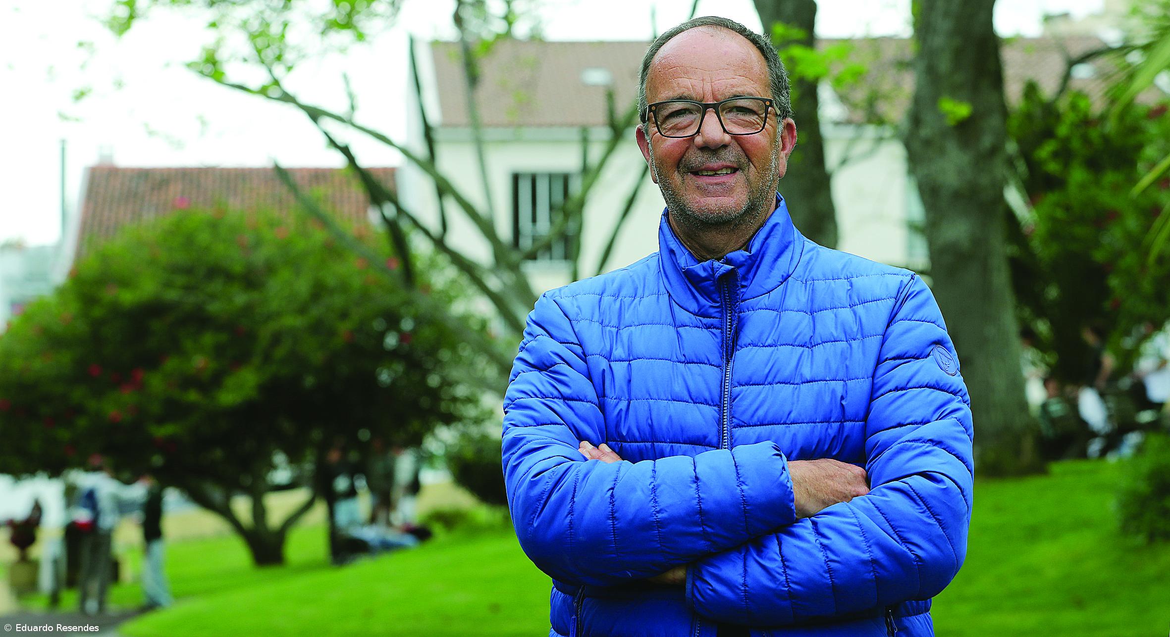 “Eu vivo pelo fascínio das palavras  e de contar histórias” – Imagem 1