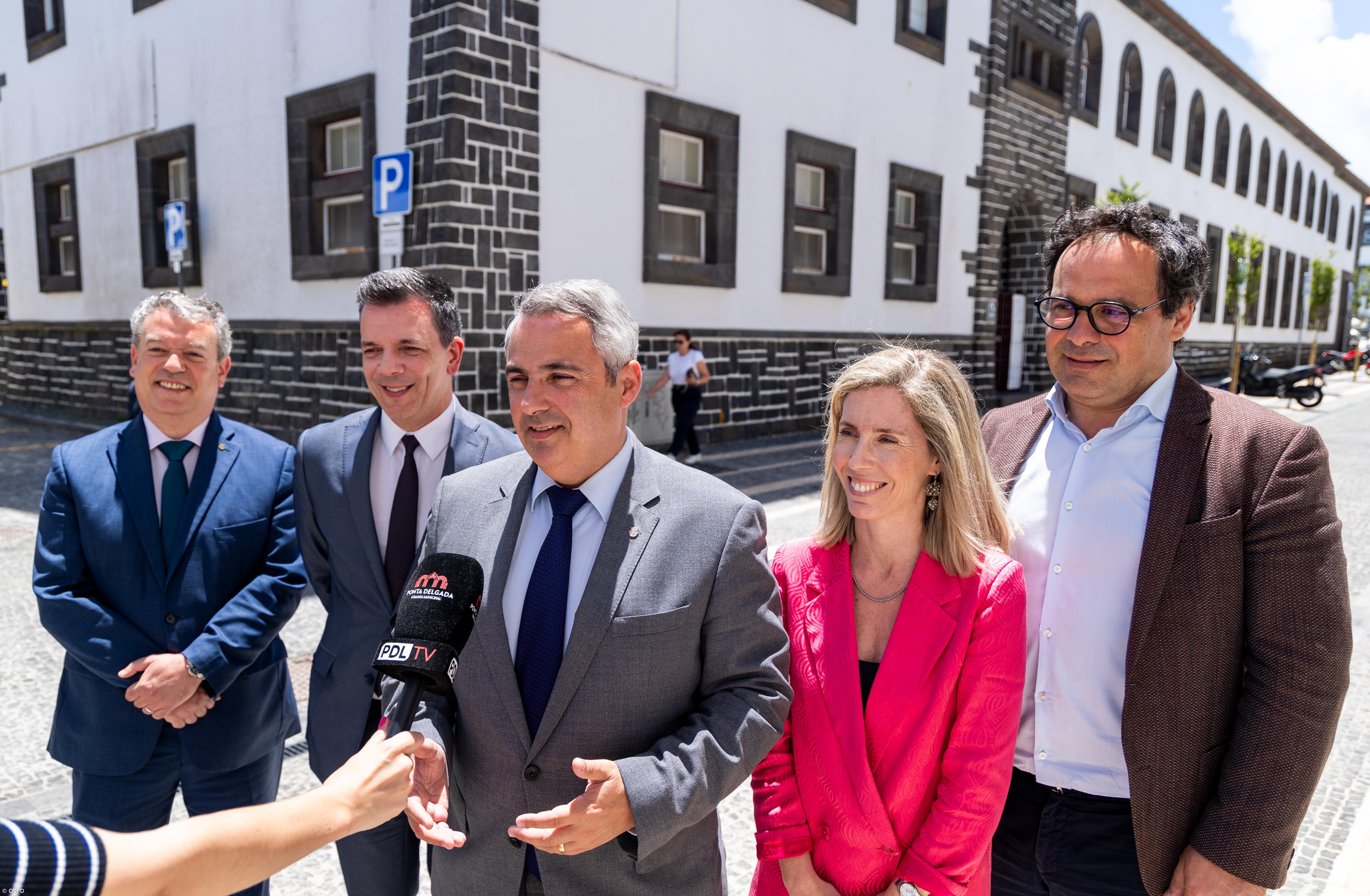 Novos lugares de estacionamento na baixa de Ponta Delgada  – Imagem 1