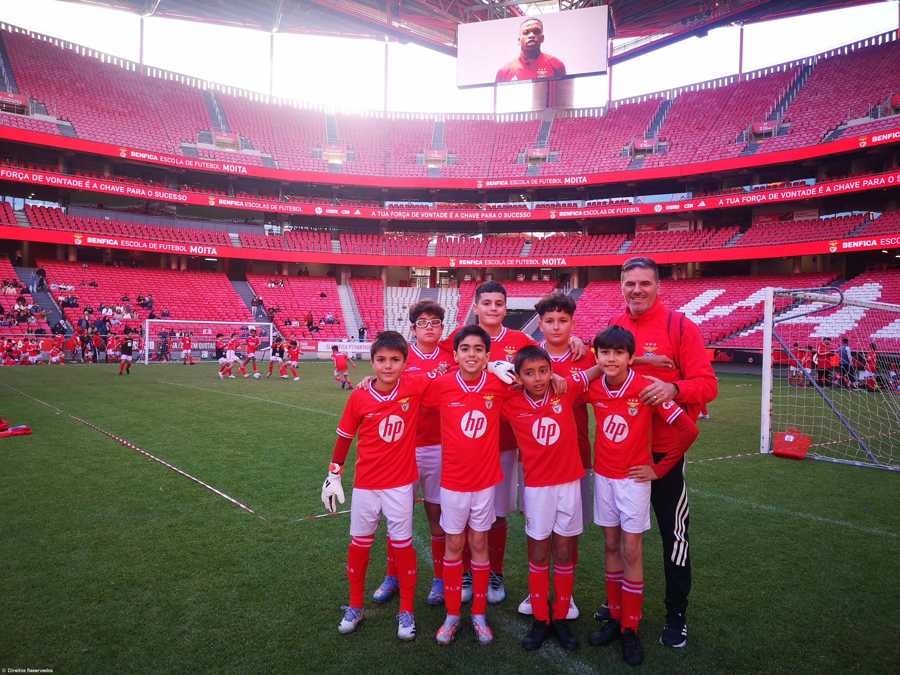 Alunos da EFBA passam “dia de sonho” na Luz – Imagem 1