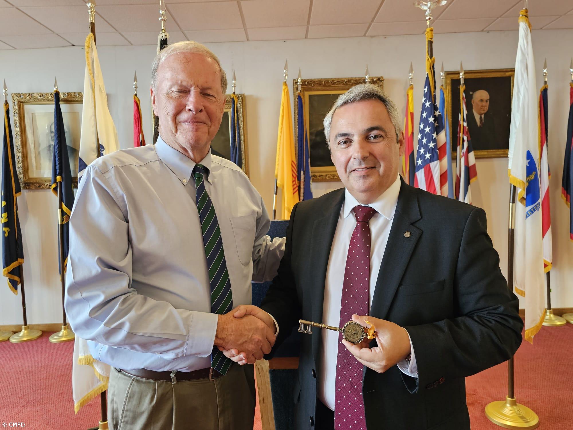 Pedro Nascimento Cabral recebe chave da cidade de Fall River – Imagem 1