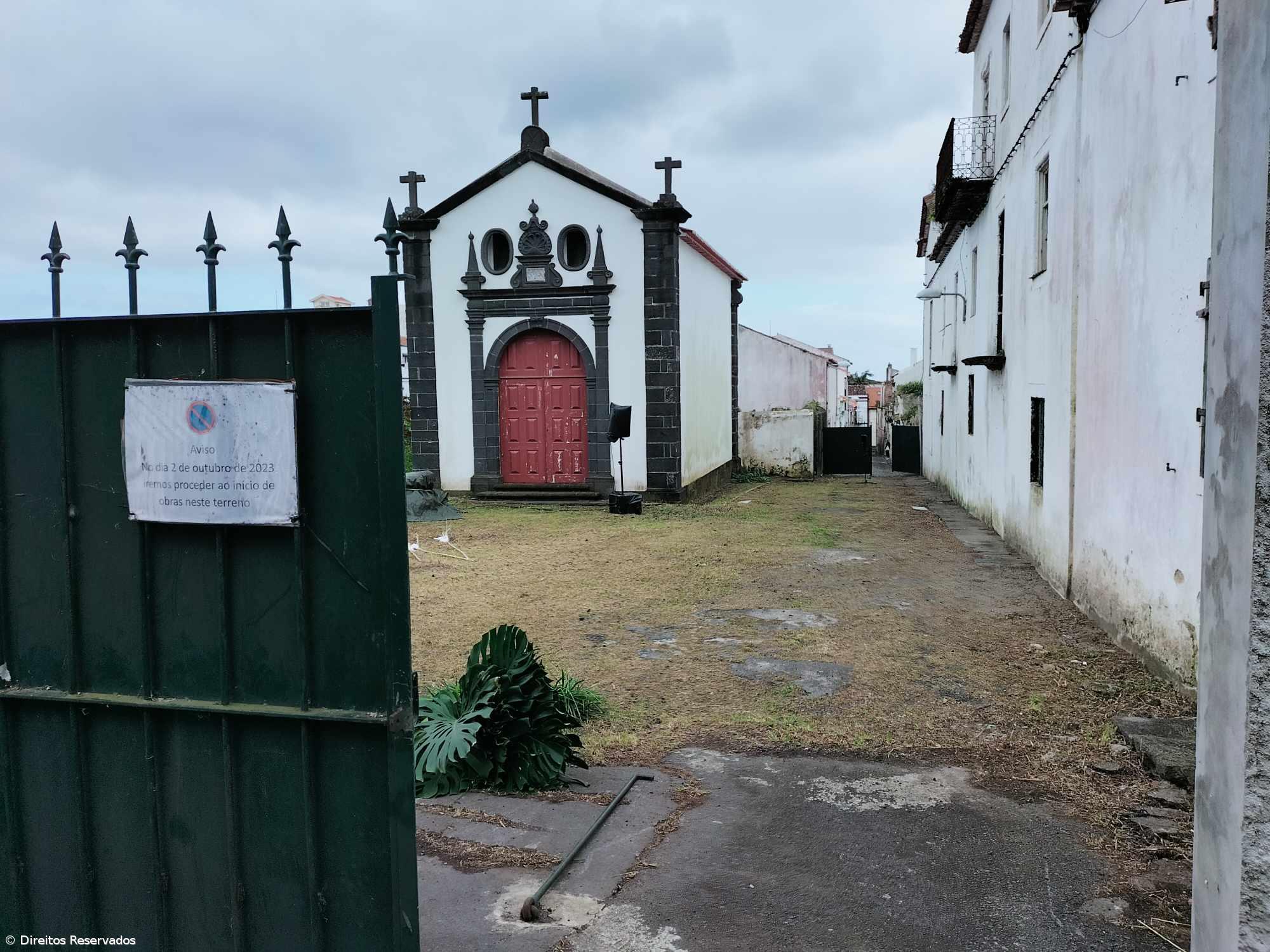 Moradores do beco do Jardim António Borges desesperam por solução – Imagem 1