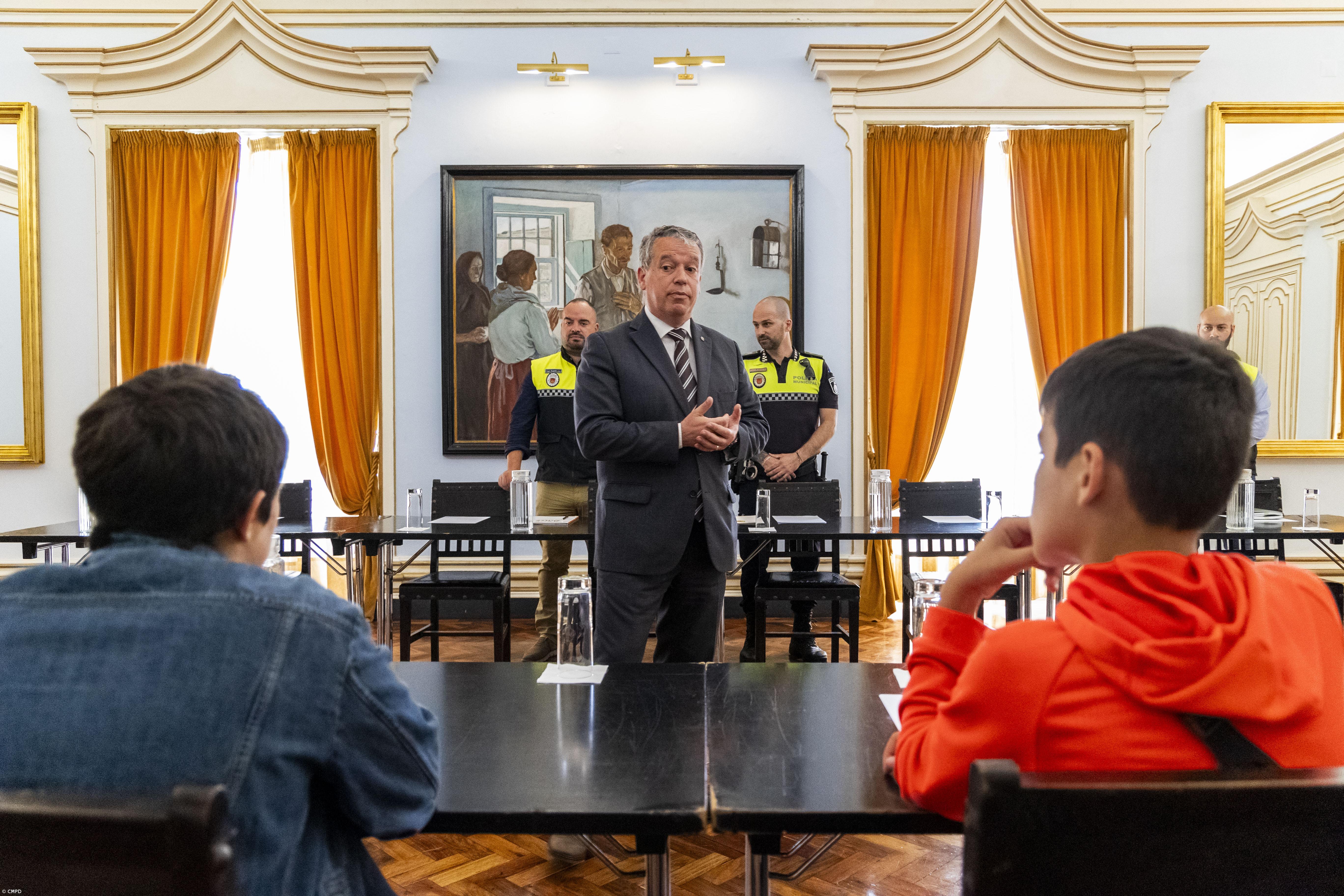 Polícia Municipal de Ponta Delgada com projeto para reforçar segurança nas escolas – Imagem 1