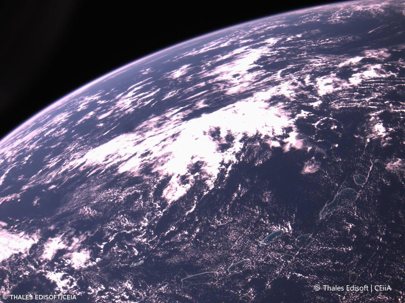 Recebidas primeiras imagens do nanossatélite português Aeros MH-1 – Imagem 1