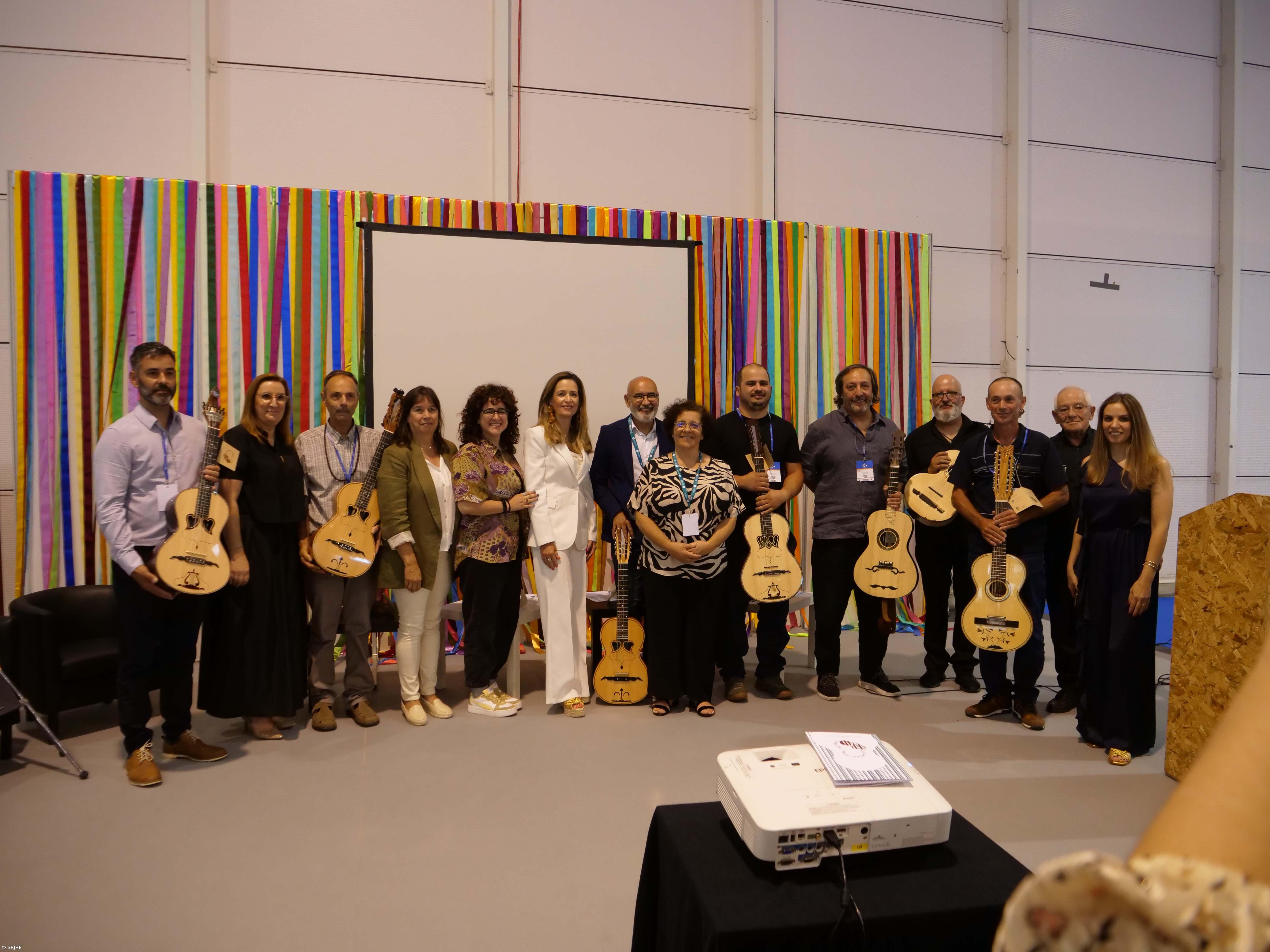 Violas da terra dos Açores com certificação nacional e europeia – Imagem 1