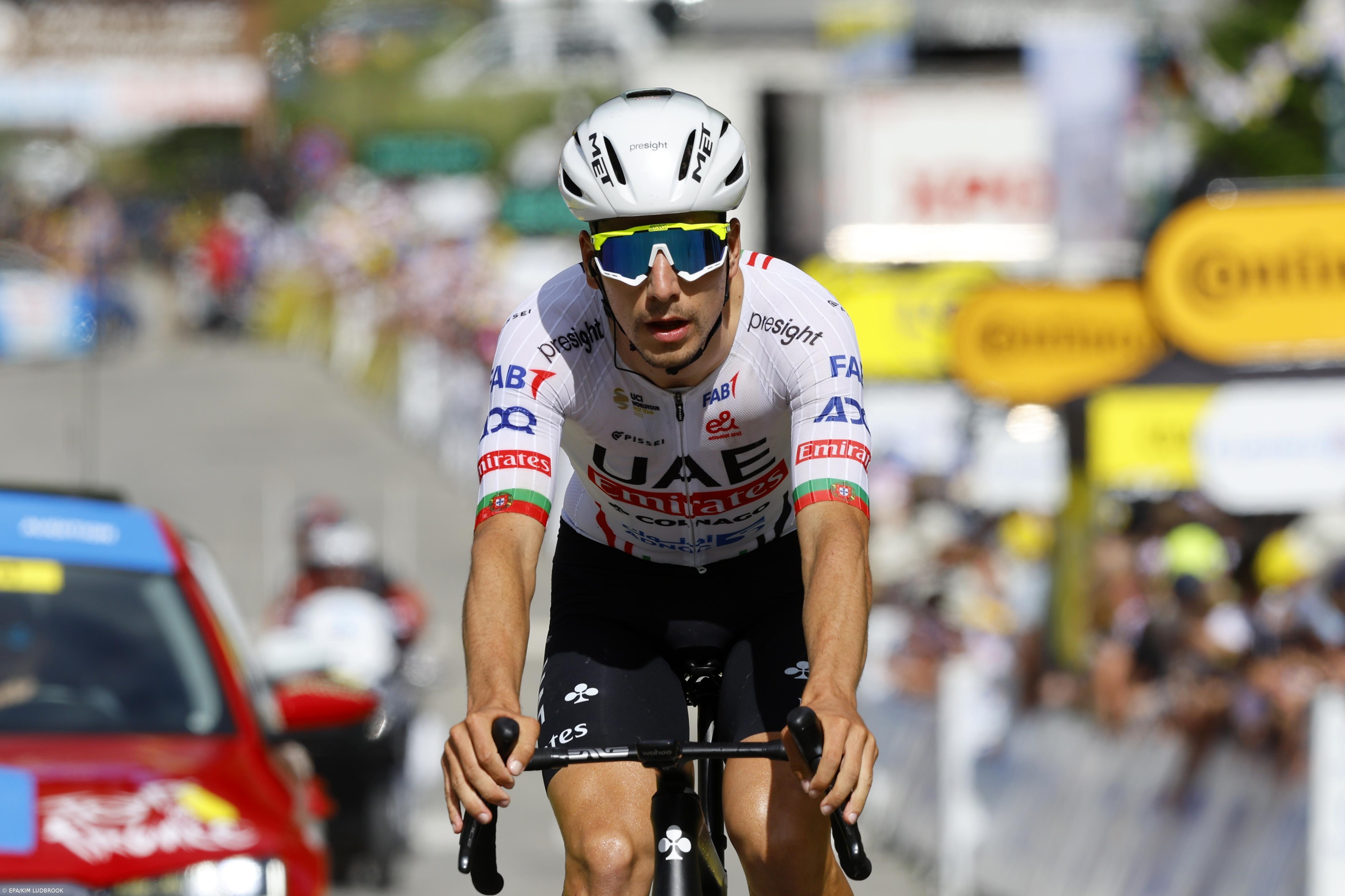 Pogacar vence quarta etapa e recupera a amarela, Almeida sobe a oitavo da geral – Imagem 1