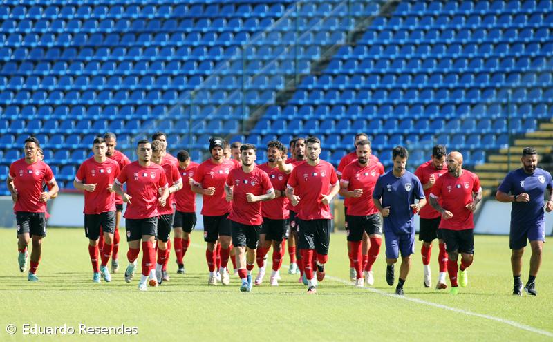 Santa Clara regressa aos treinos com 25 jogadores incluindo os três reforços – Imagem 1