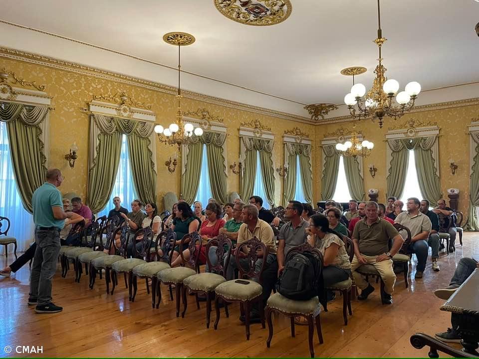 Câmara de Angra equipa juntas com equipamentos rádio – Imagem 1