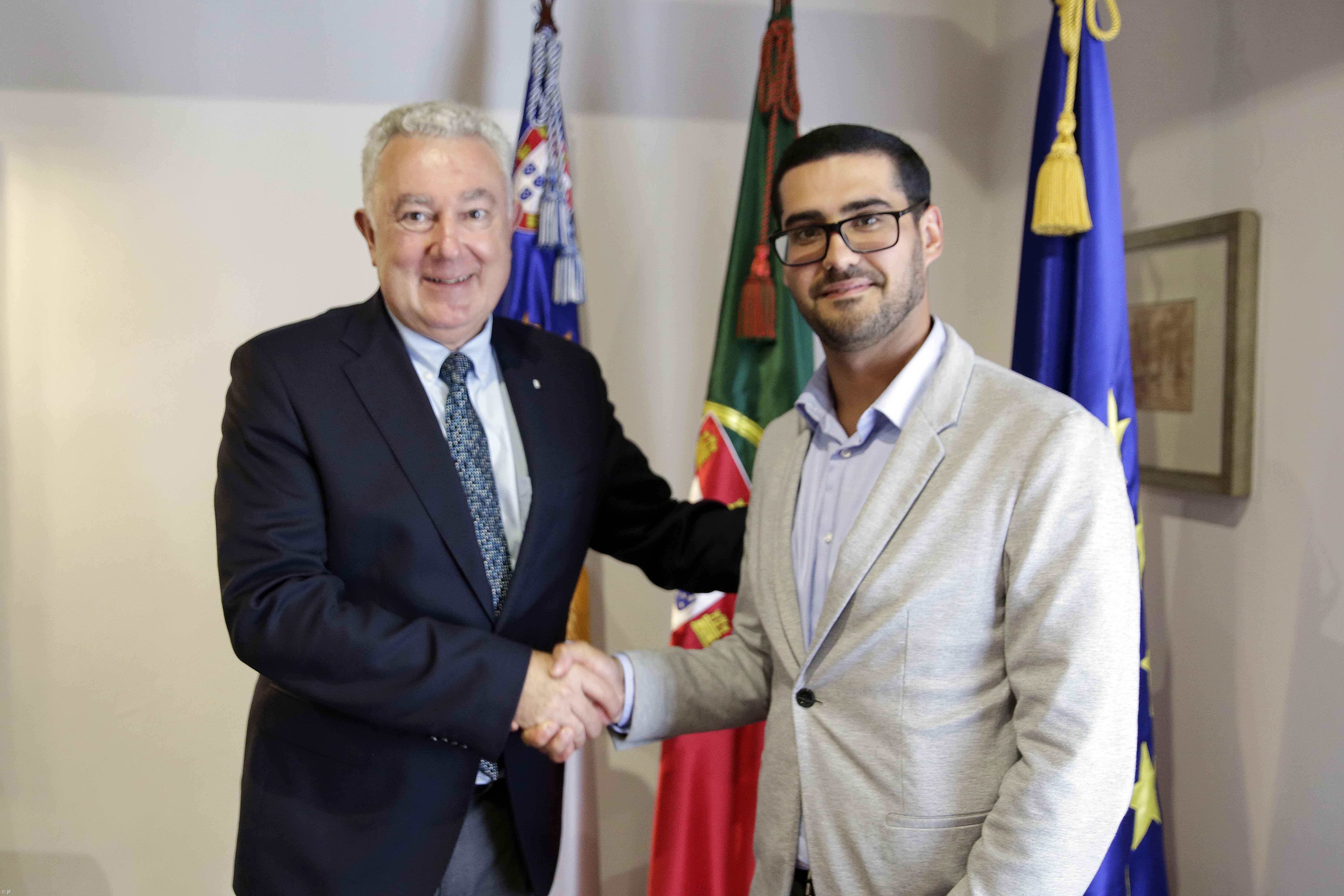 Governo atribui Bolsa de Estudo Medeiros Ferreira a Gonçalo Oliveira – Imagem 1