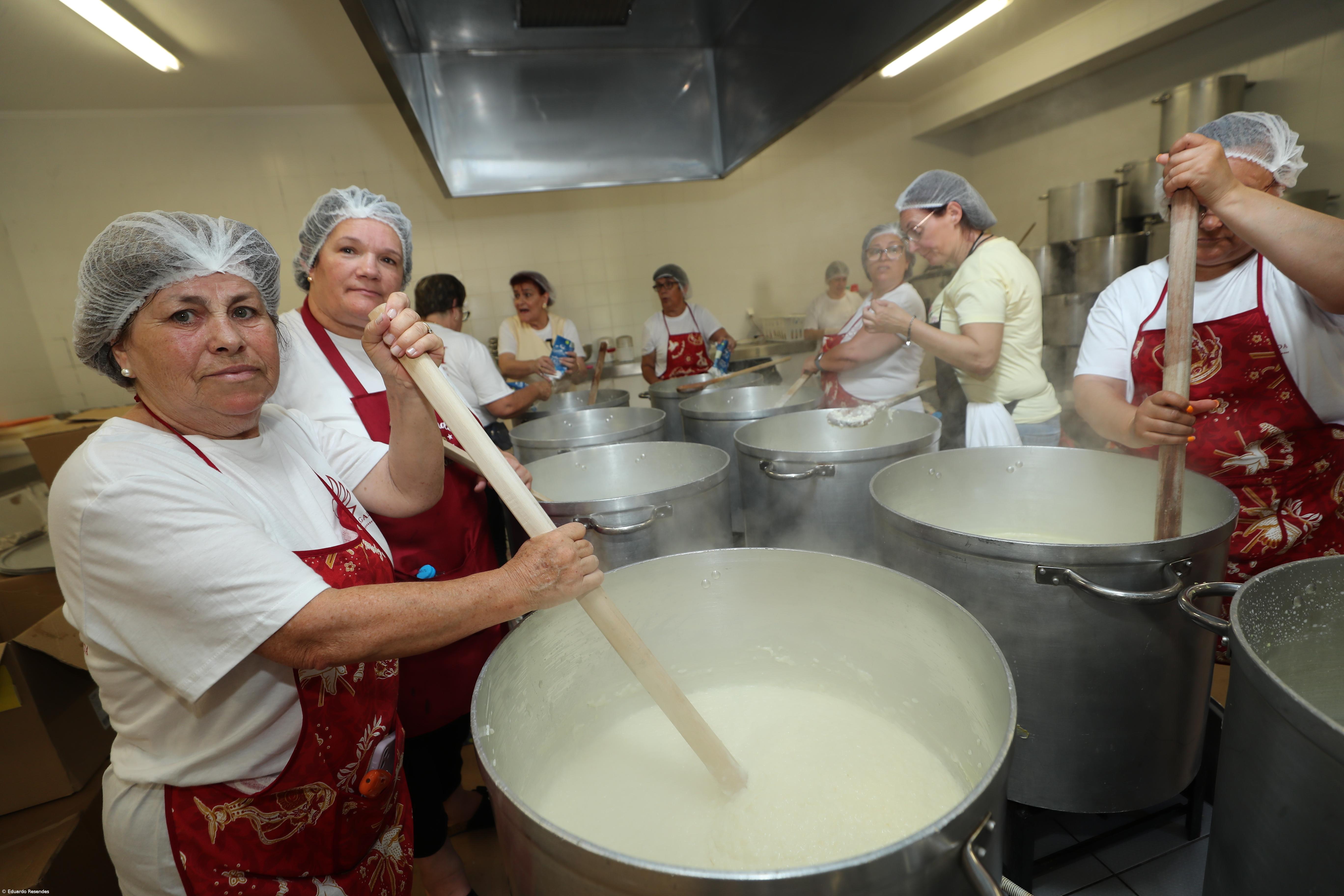 No arroz-doce do Espírito Santo está o amor ao próximo – Imagem 6