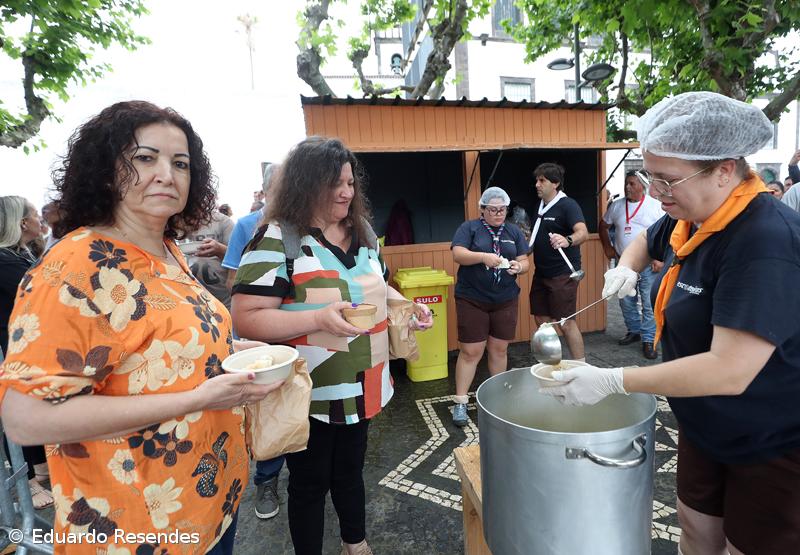 Tradição e partilha unidas na celebração do Espírito Santo – Imagem 1