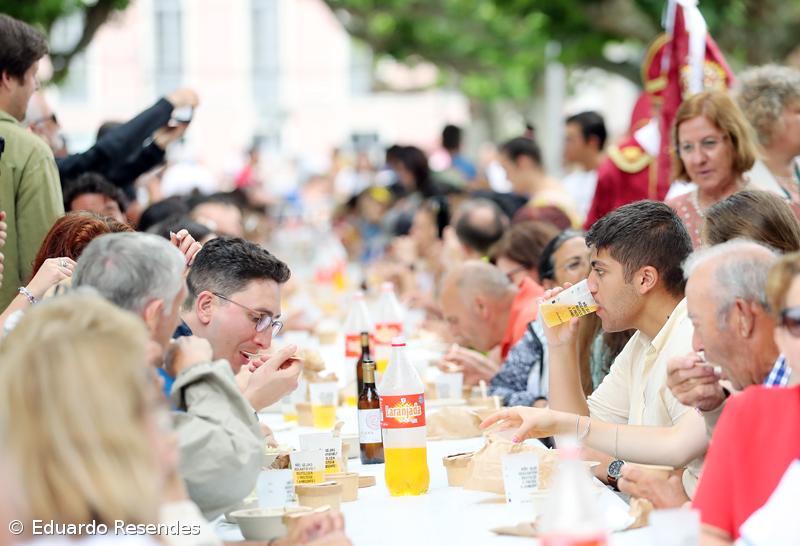 Tradição e partilha unidas na celebração do Espírito Santo – Imagem 2