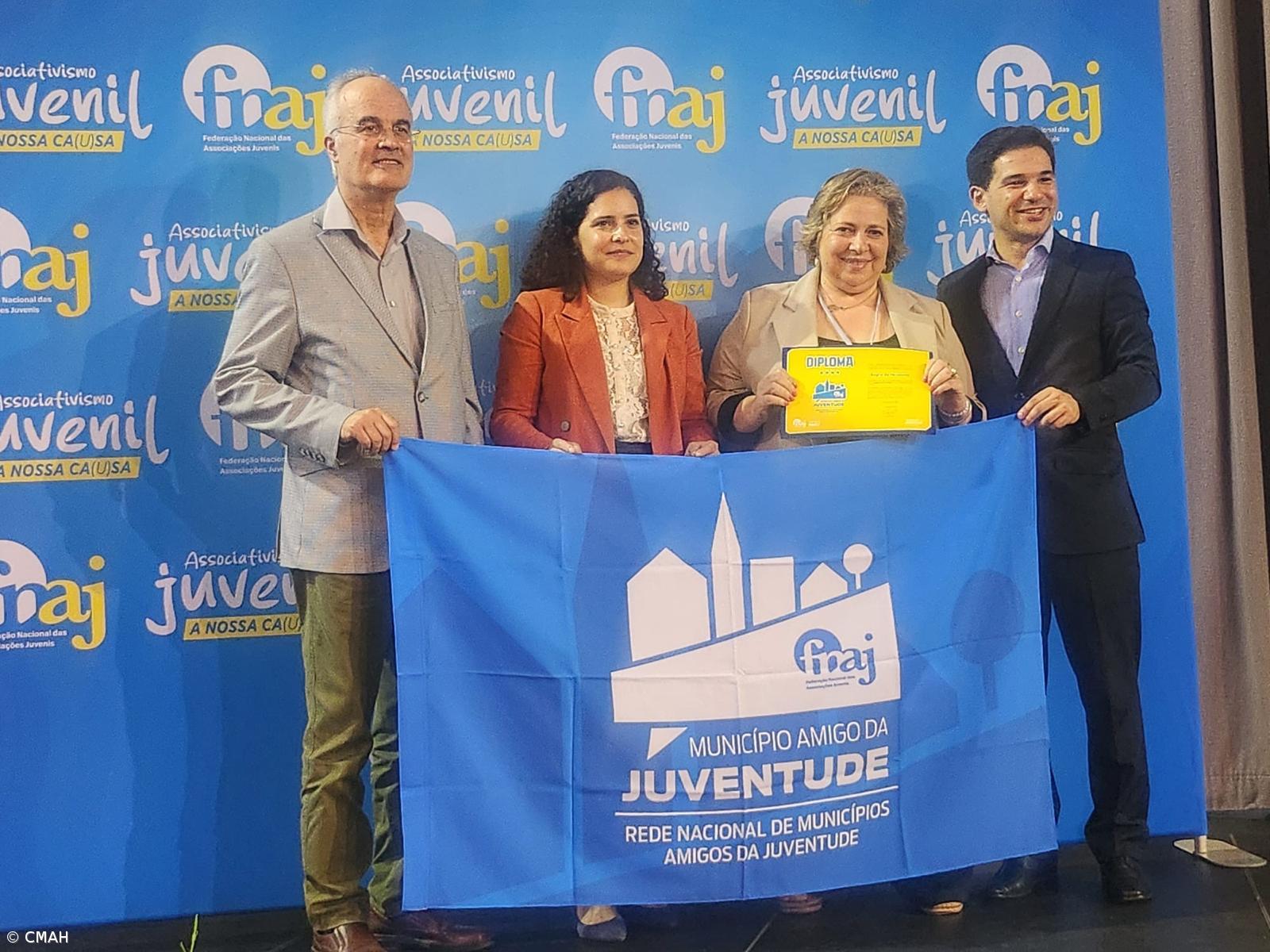 Angra do Heroísmo recebe o Selo e a Bandeira de 'Município Amigo da Juventude' – Imagem 1