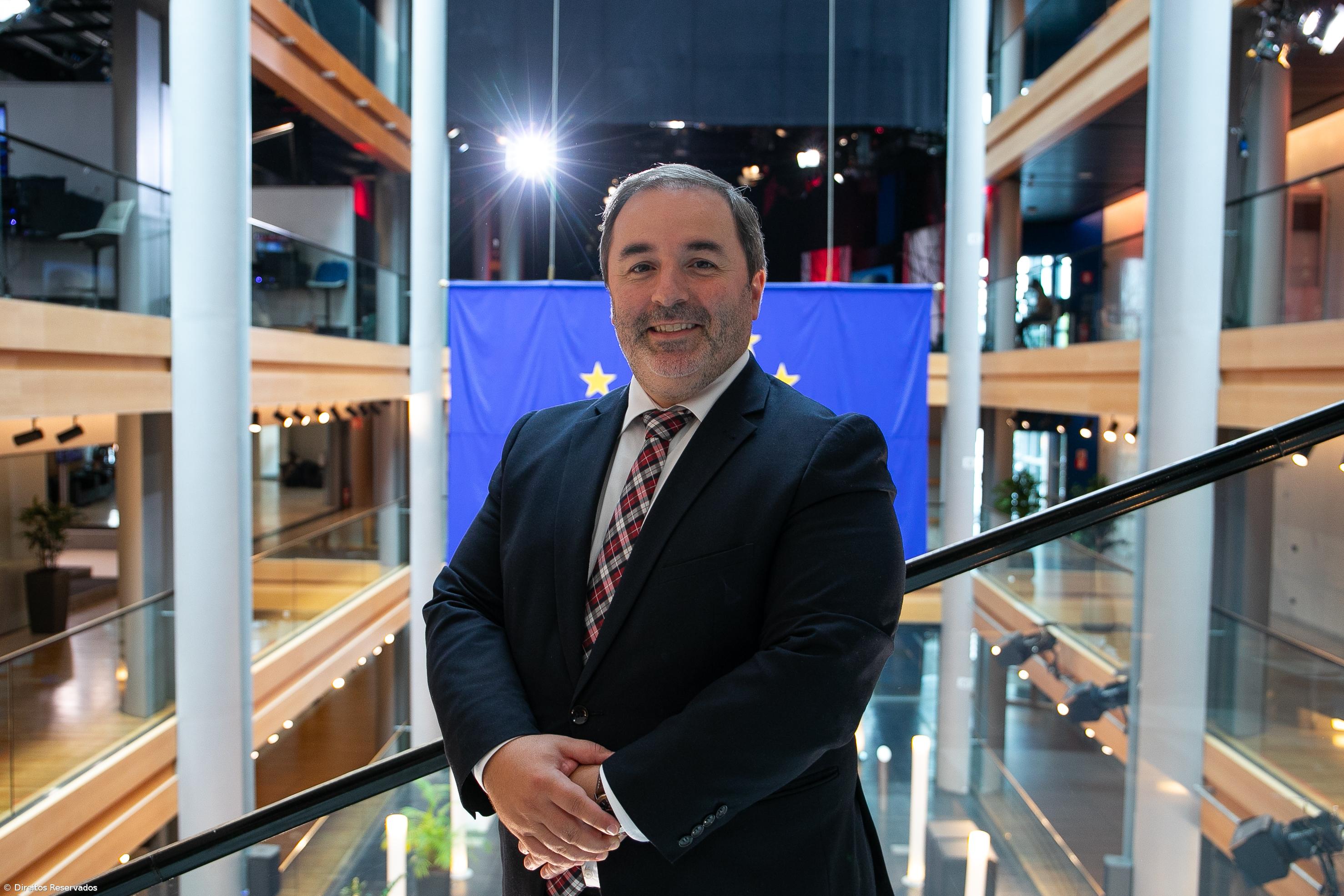 Falta de mão-de-obra nas indústrias de conservas preocupa eurodeputado – Imagem 1