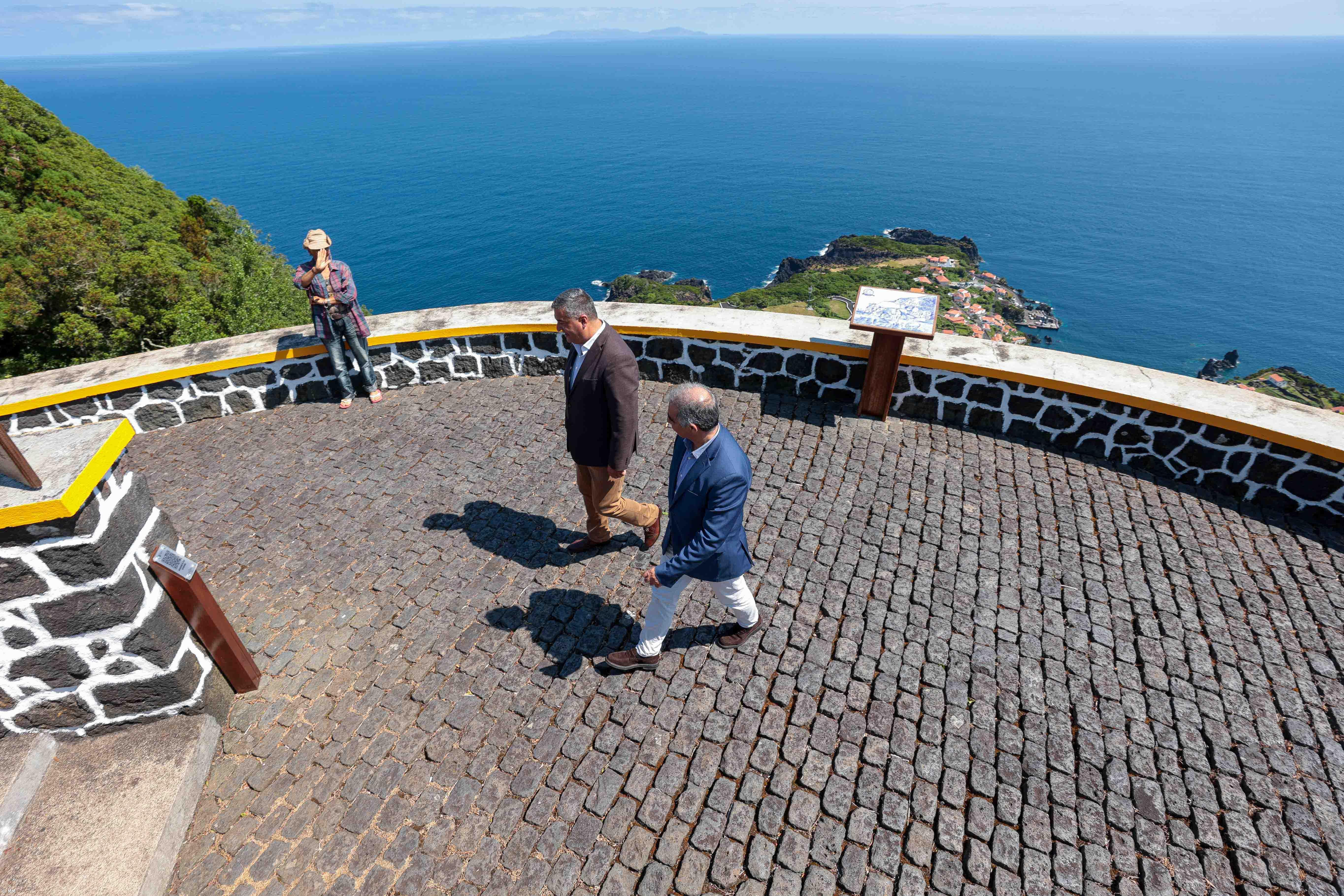 Inauguradas obras do pacote de 'Pavimentações e Miradouros' nas Velas – Imagem 1