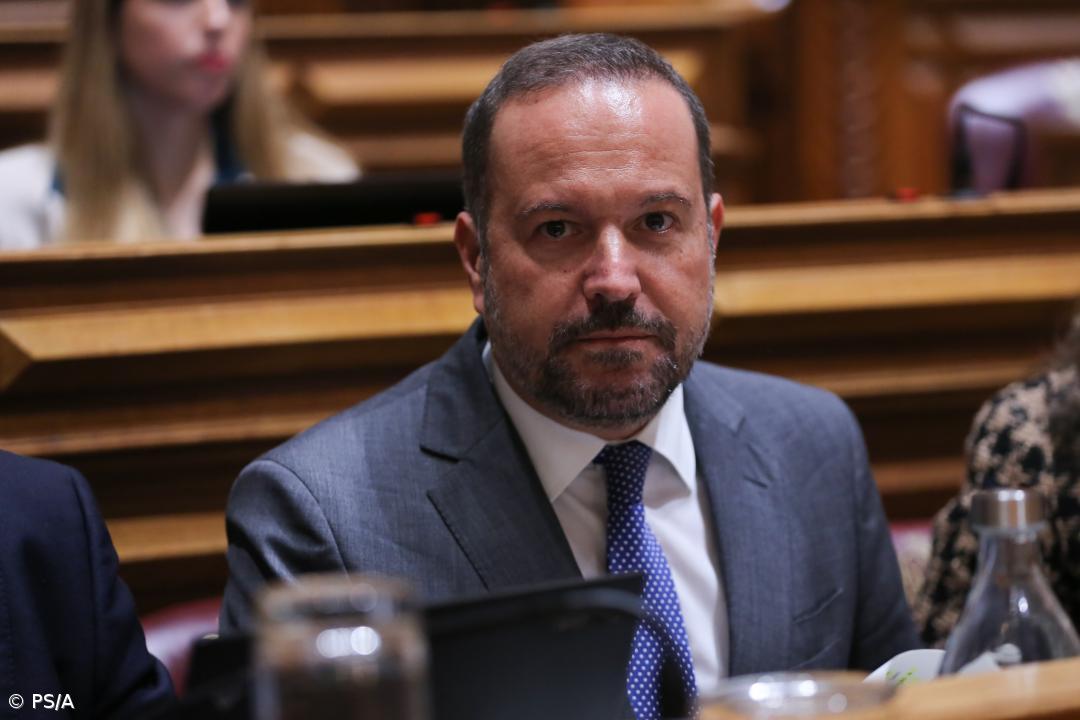 Deputado do PS/Açores na AR questiona obras no aeroporto de Ponta Delgada – Imagem 1