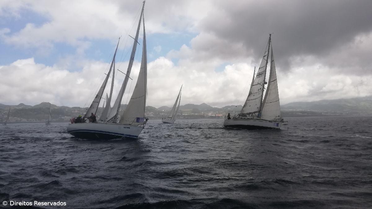 Veleiros rumam a Angra do Heroísmo – Imagem 1