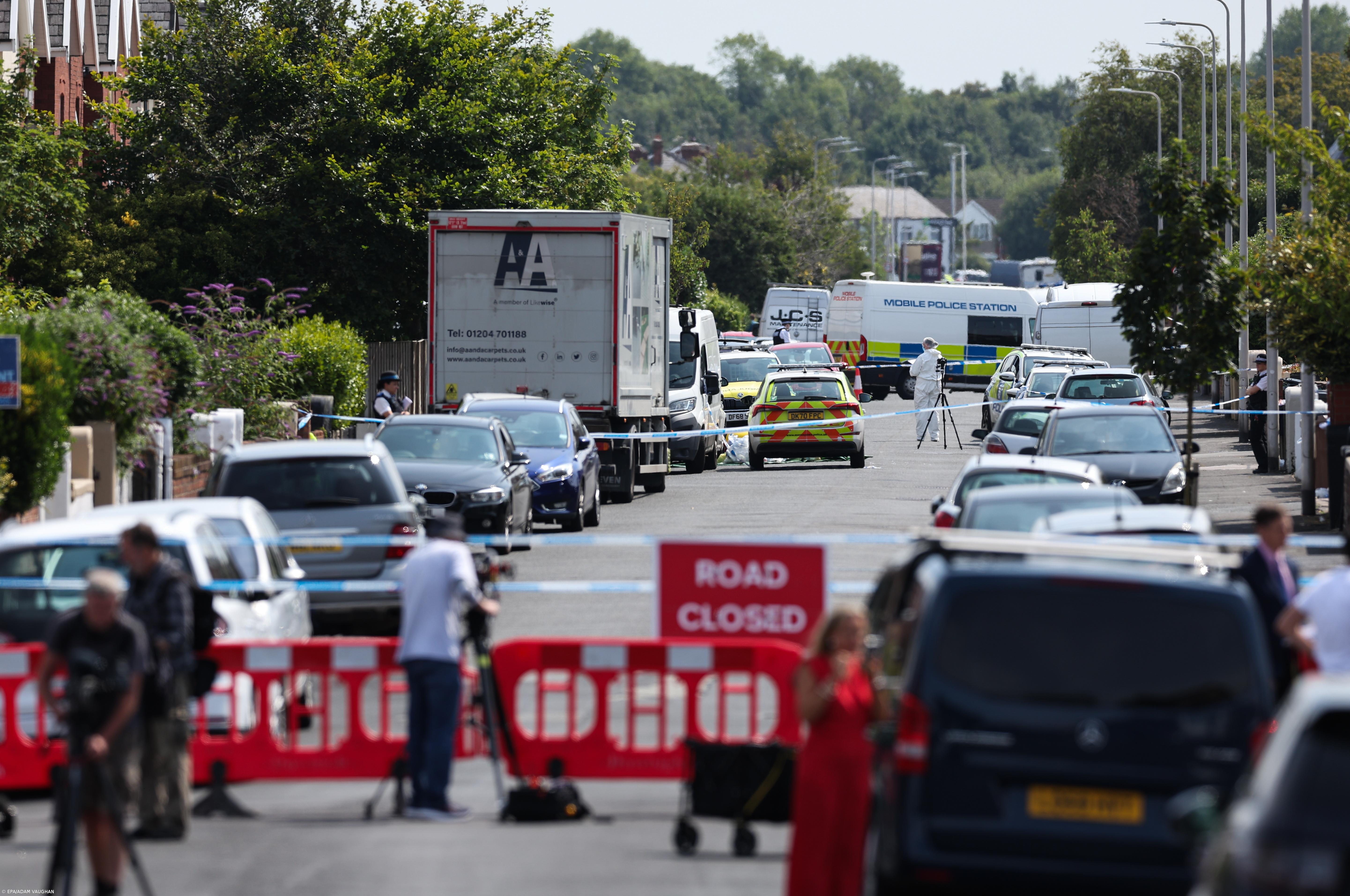 Uma das crianças mortas no ataque com faca em Inglaterra tem nacionalidade portuguesa – Imagem 1