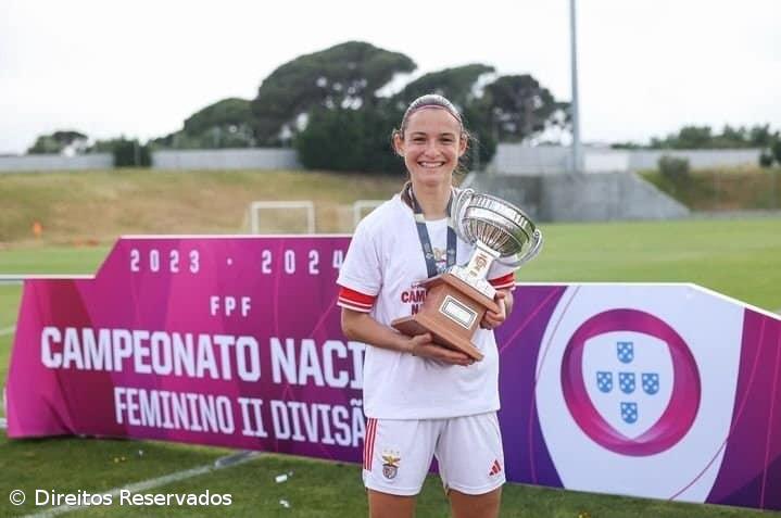 Inês Simas assina com os Mississipi State Bulldogs – Imagem 1