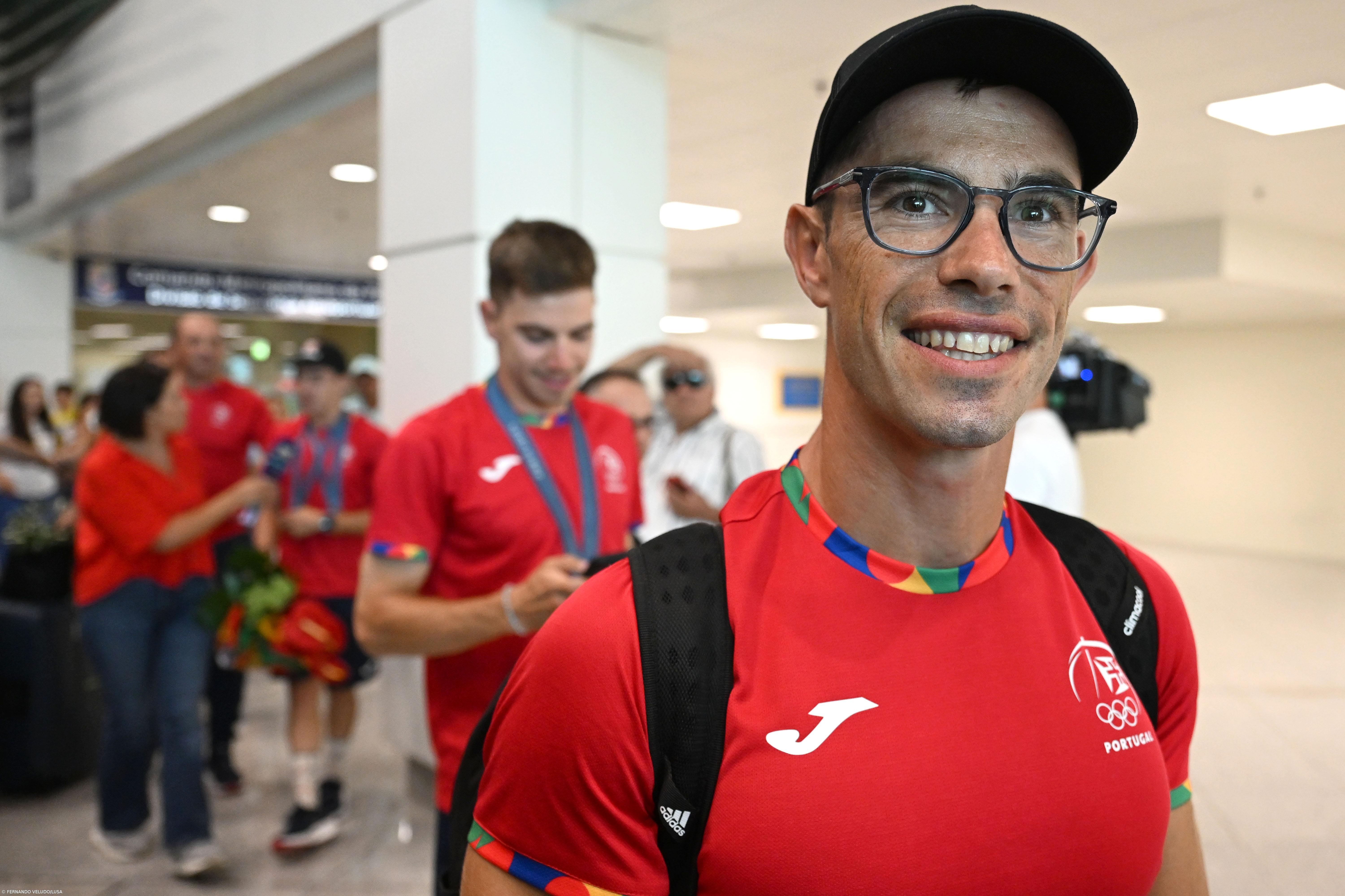 Fernando Pimenta encorajado pelos fãs a prosseguir carreira – Imagem 1