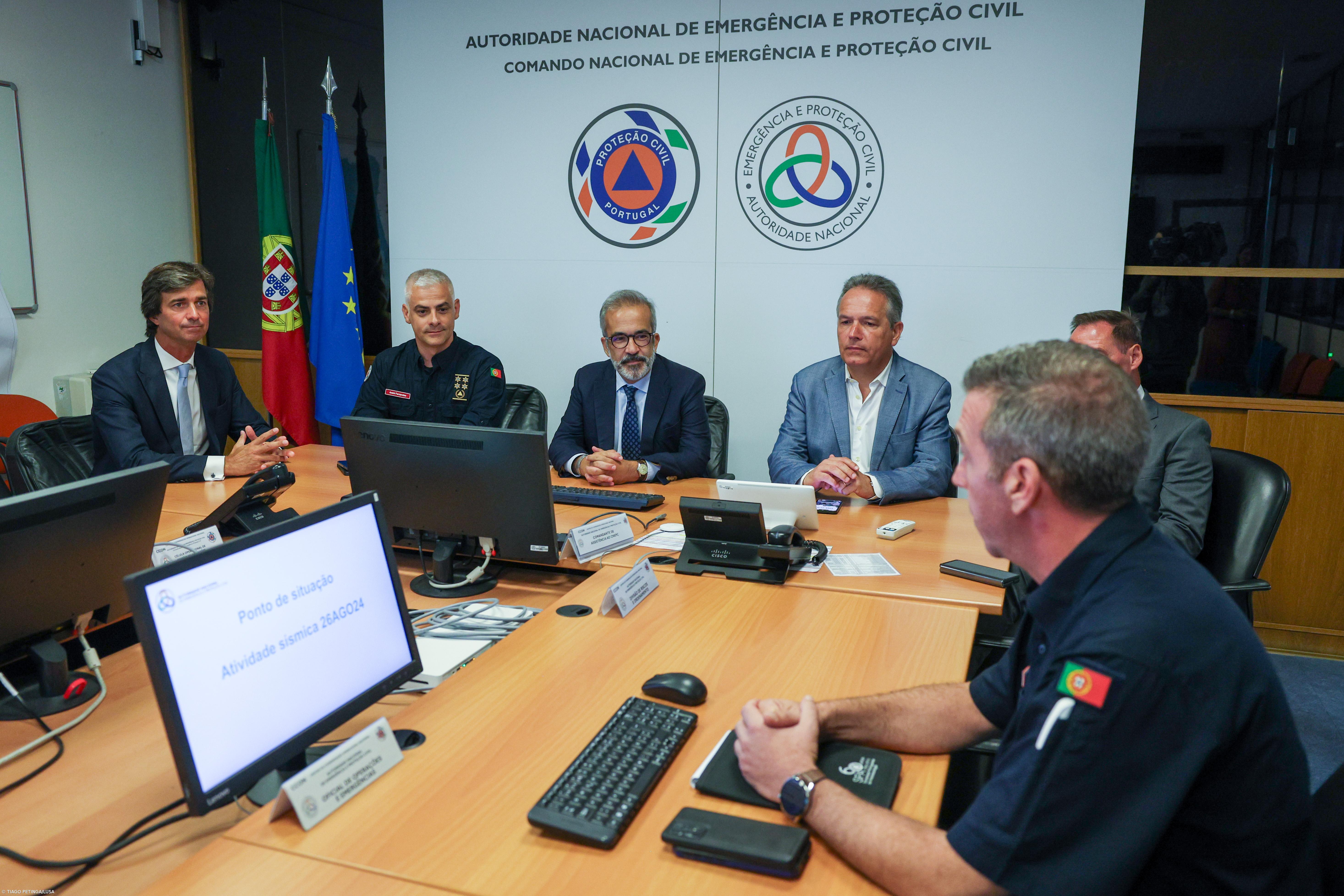 Sismo no continente com quatro réplicas de pequena magnitude – Imagem 1