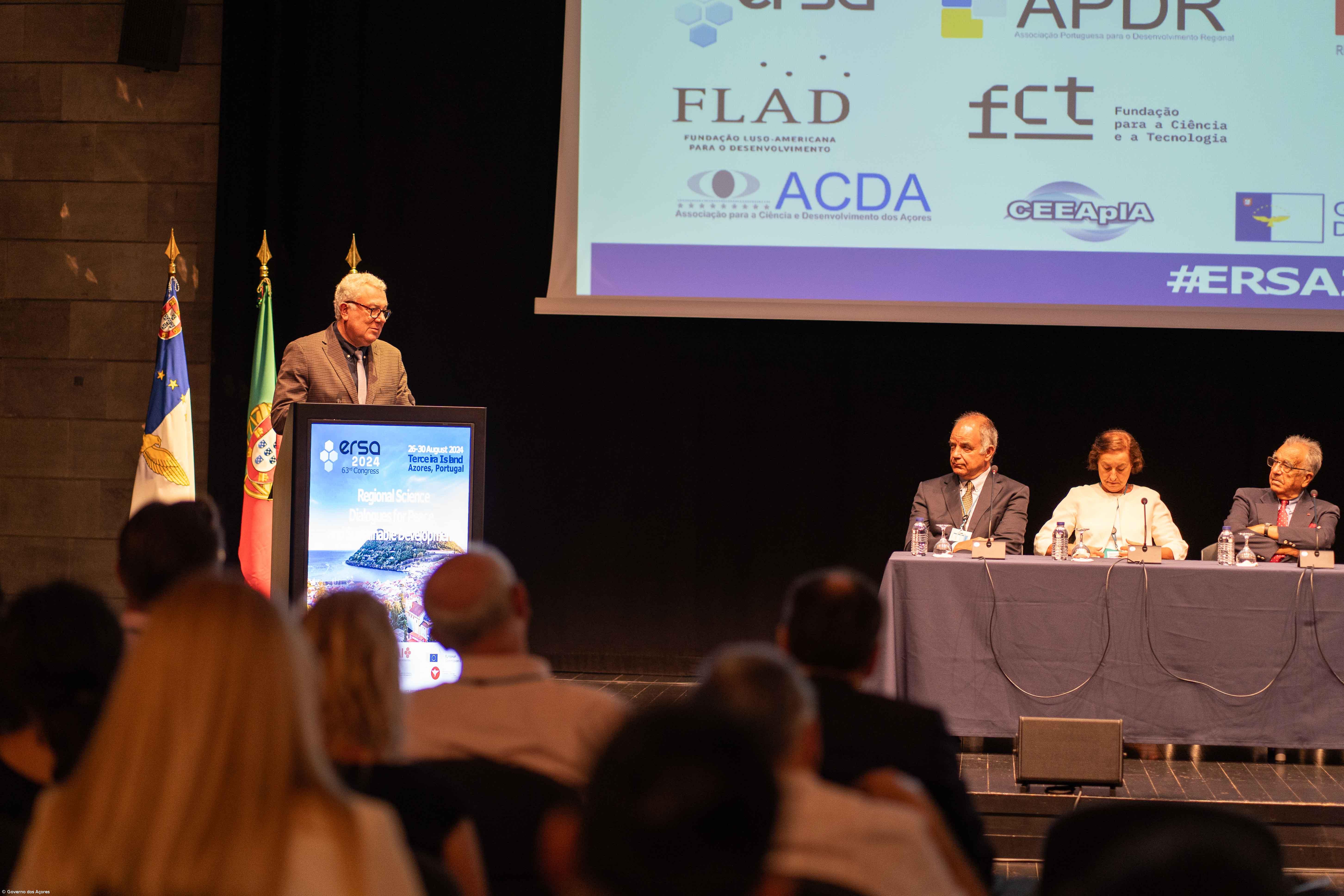 Governo dos Açores apela à valorização da região em terra, ar, mar, mundo submarino e espaço – Imagem 1