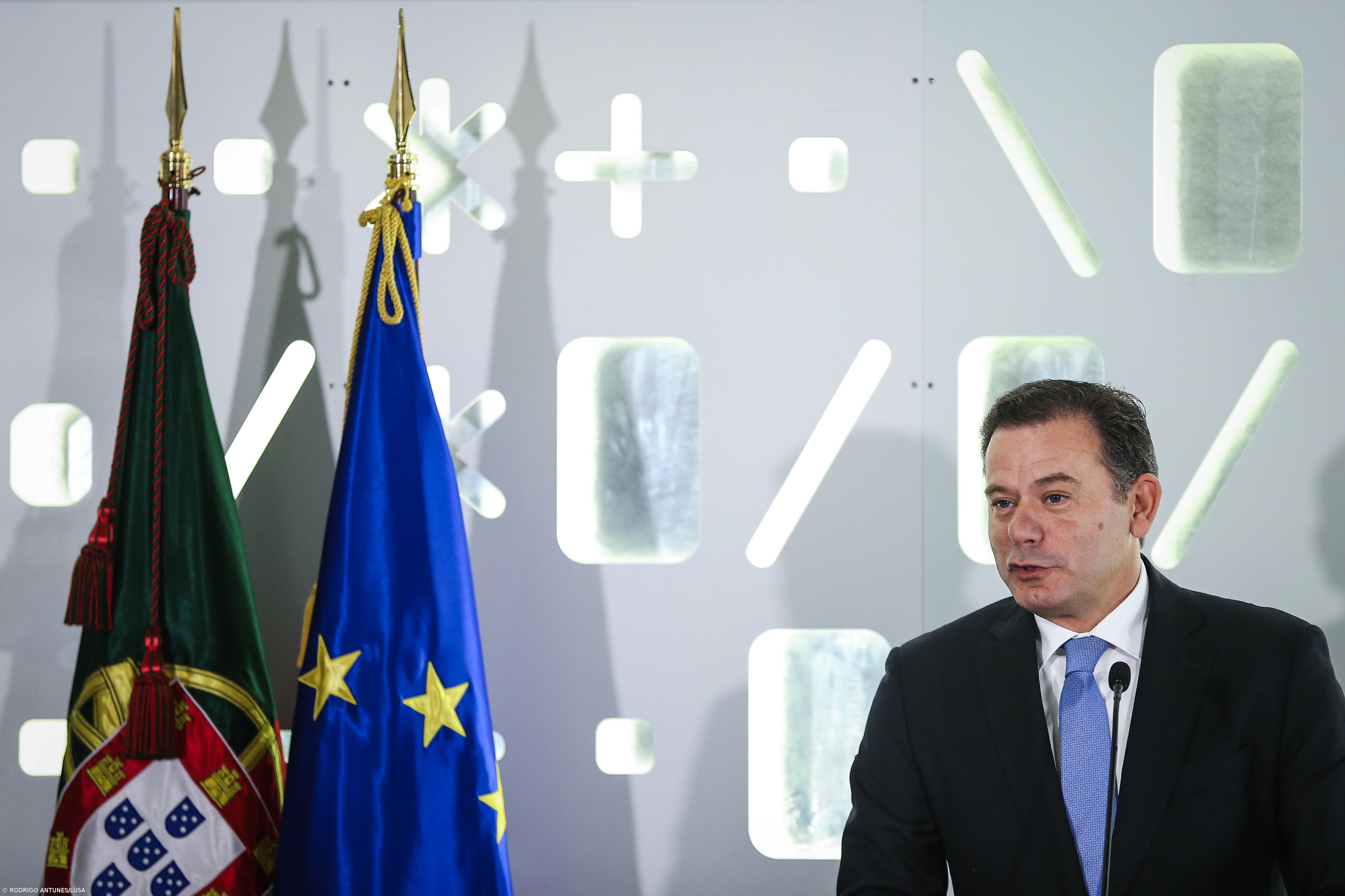 PM disponível para “aproximar posições” ao PS mas avisa que aprovação “não é favor ao Governo”  – Imagem 1