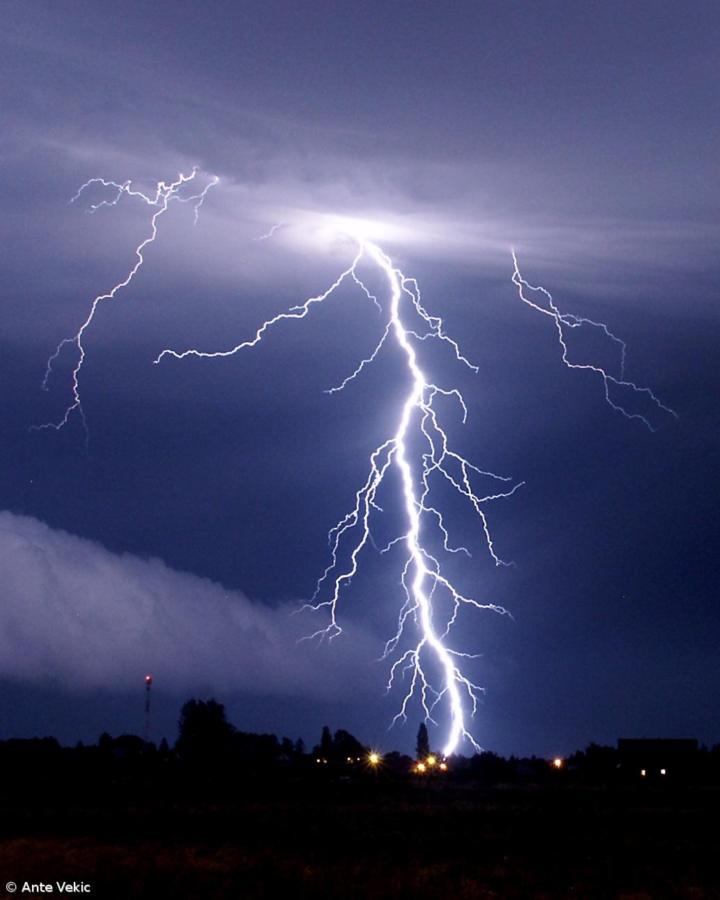 Mau tempo nos Açores faz 11 feridos, quatro em estado grave – Imagem 1