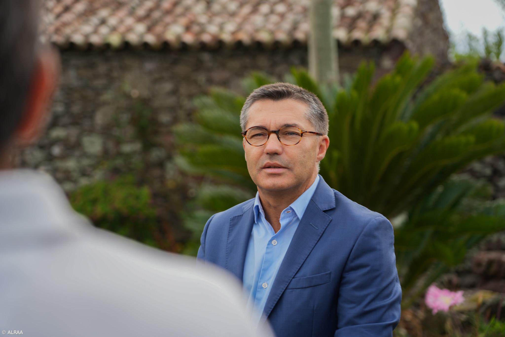 Luís Garcia reconhece compromisso dos agentes locais com o desenvolvimento das Flores – Imagem 1