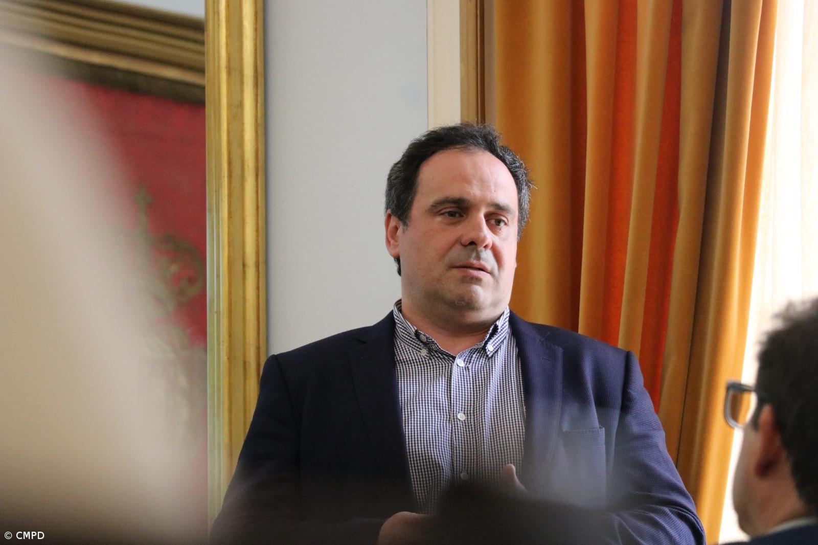 Ponta Delgada quer reduzir fluxo de veículos privados no centro da cidade – Imagem 1