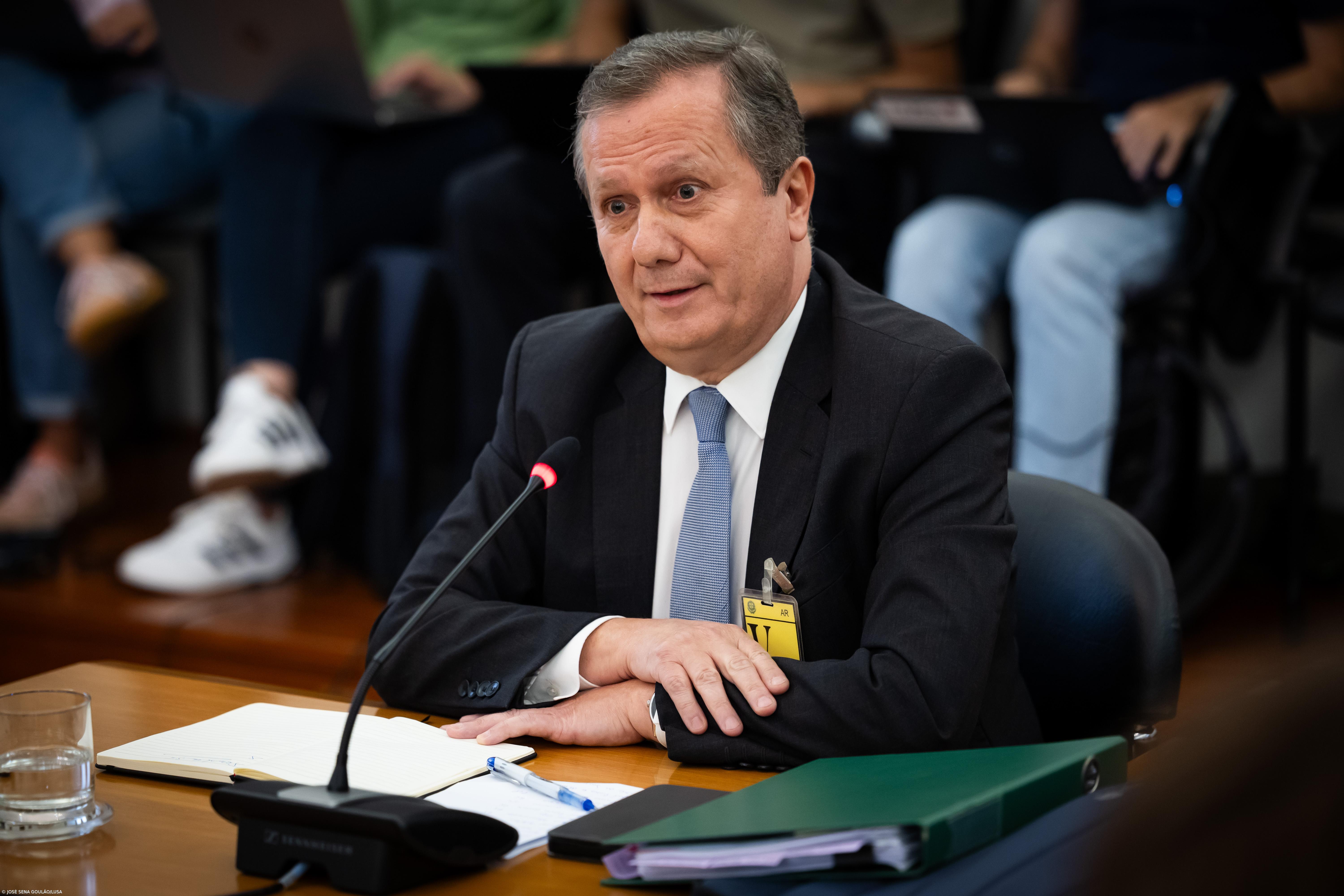 Presidente do Infarmed diz que preço do medicamento é “substancialmente inferior” – Imagem 1