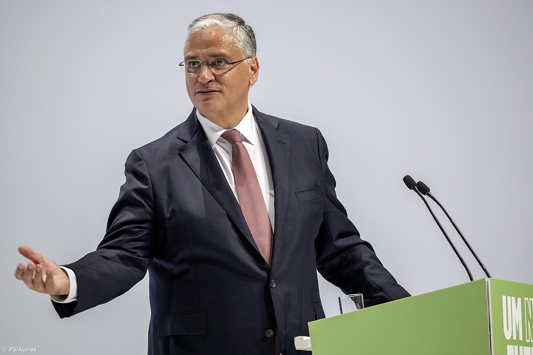 Vasco Cordeiro acusa governos dos Açores e República de destruírem o que havia de bom – Imagem 1