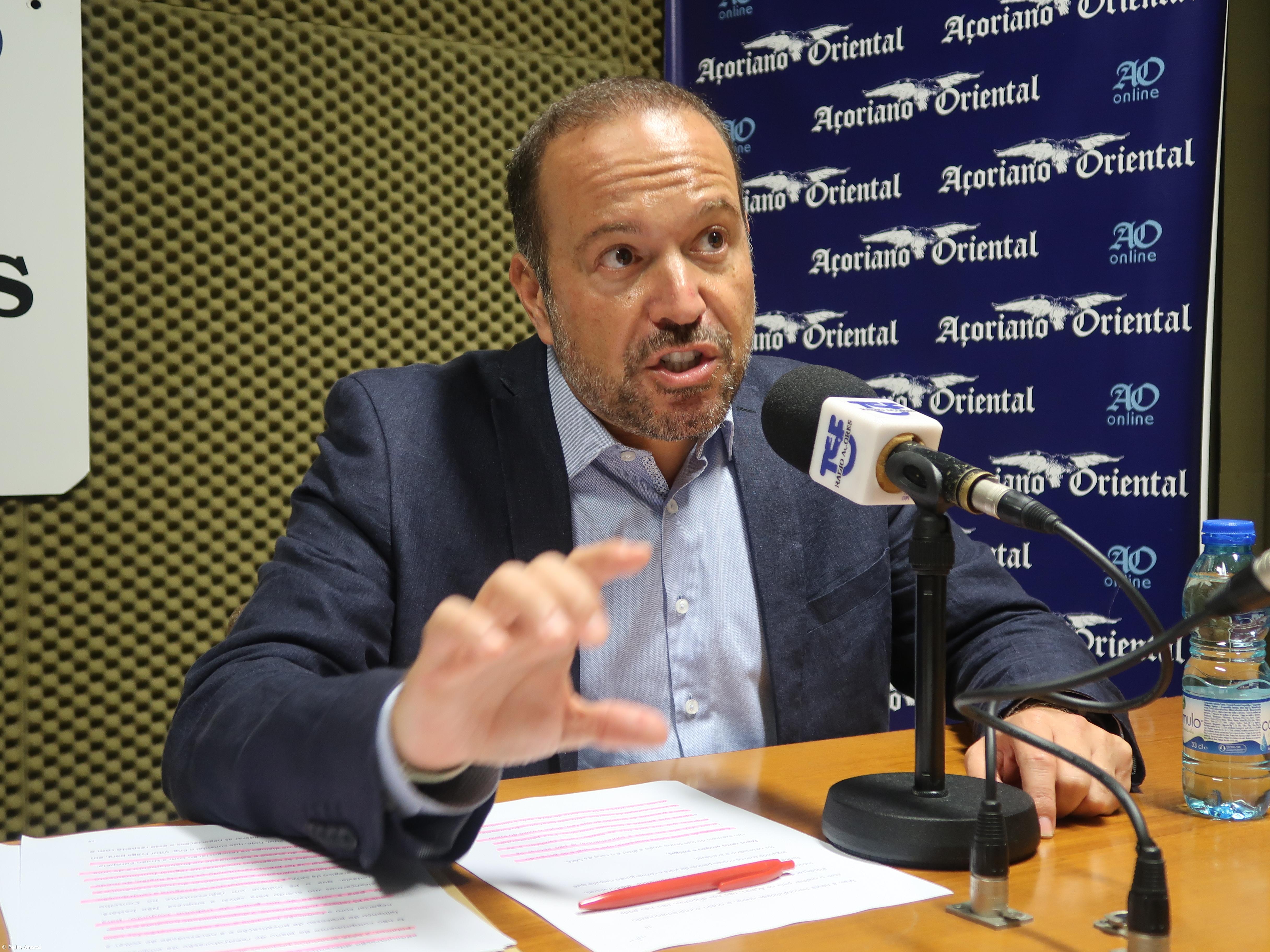 Cimeira entre República e regiões serve para "disfarçar o problema do OE” – Imagem 1