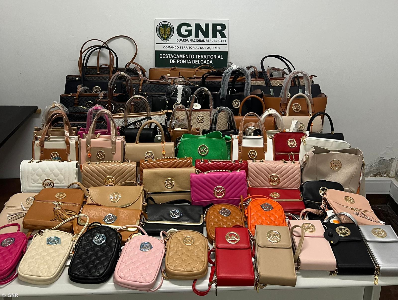Apreensão de 62 artigos contrafeitos em São Miguel – Imagem 1