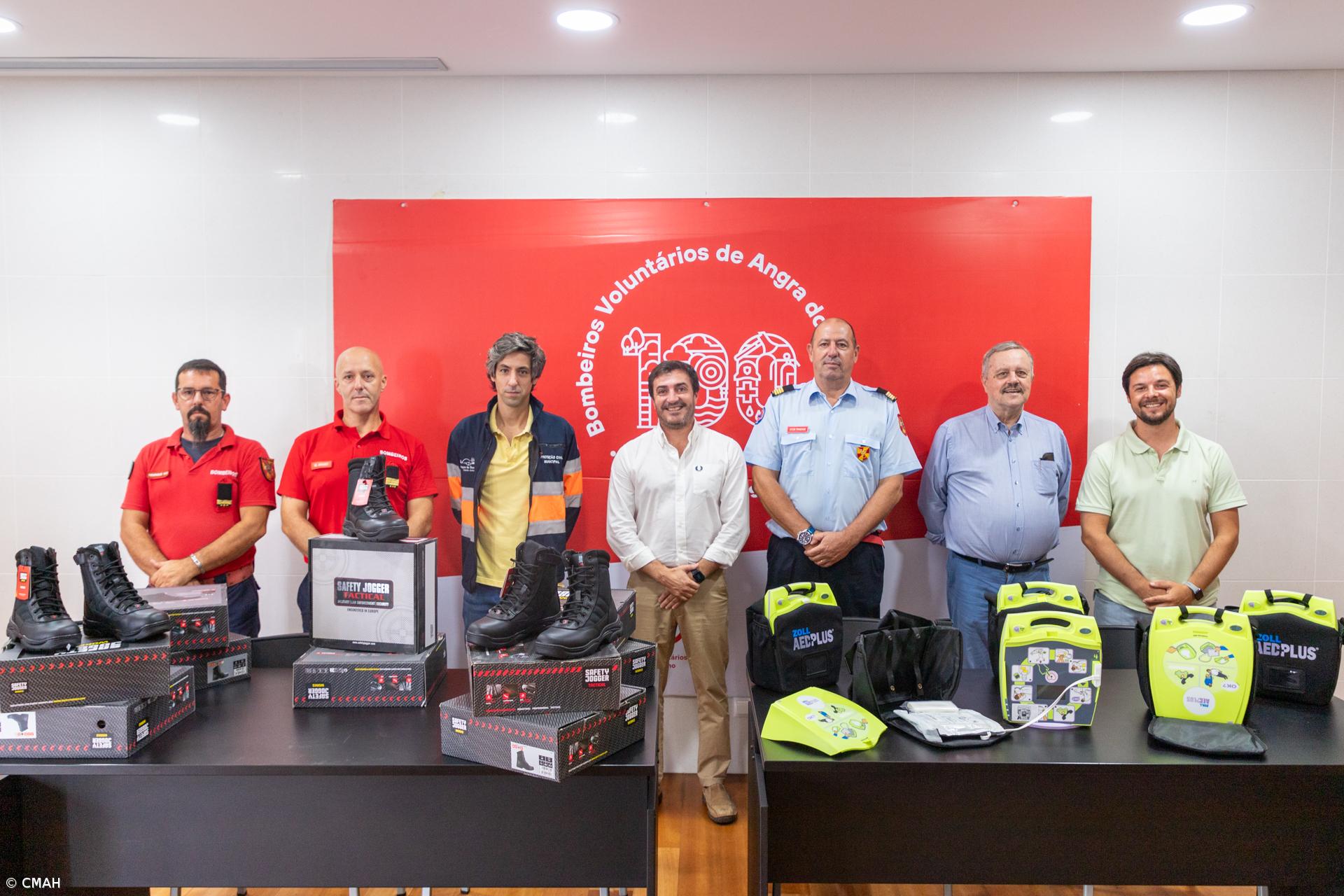Bombeiros de Angra do Heroísmo com novos equipamentos  – Imagem 1