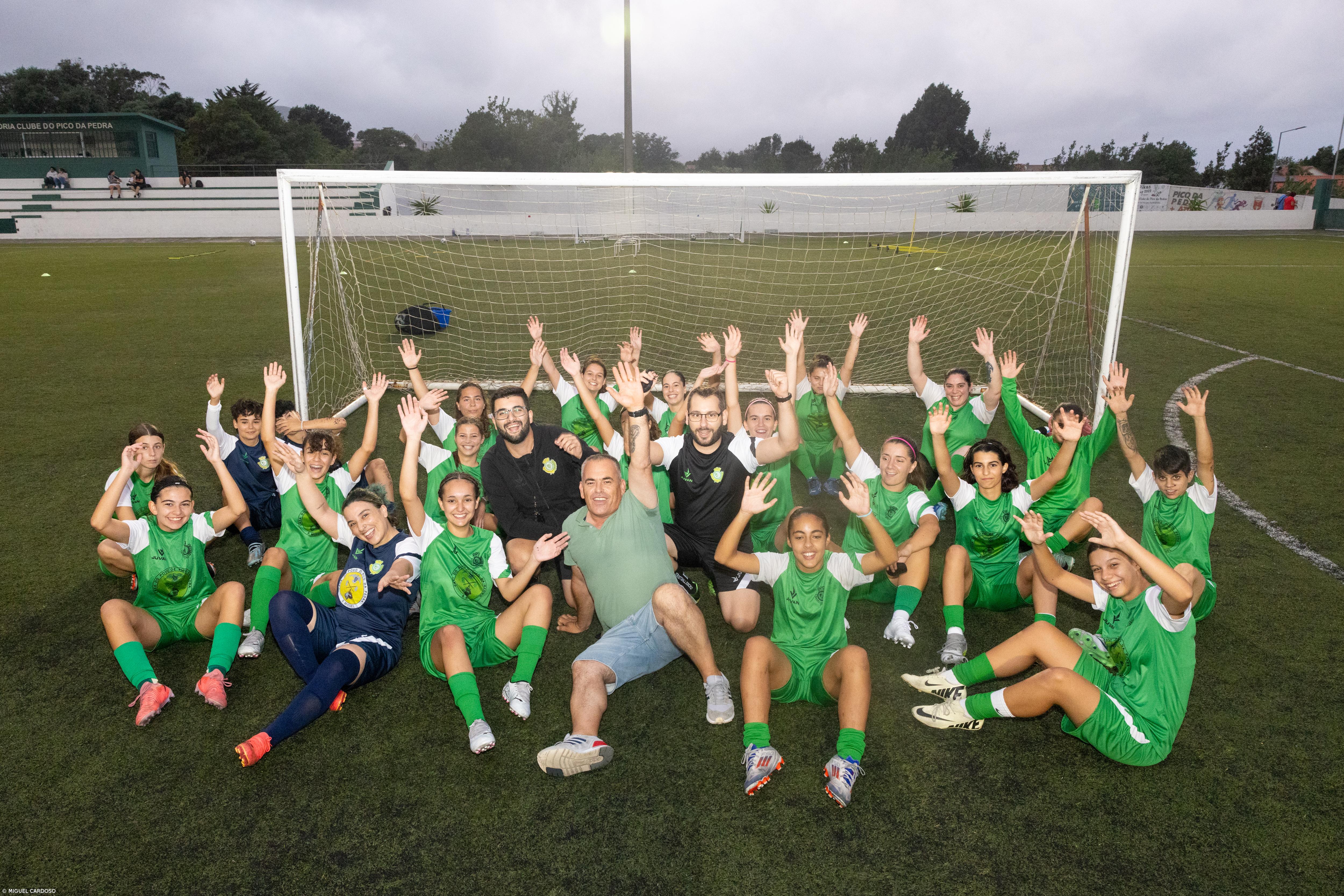 Vitória Clube Pico da Pedra faz história no Futebol Feminino – Imagem 1
