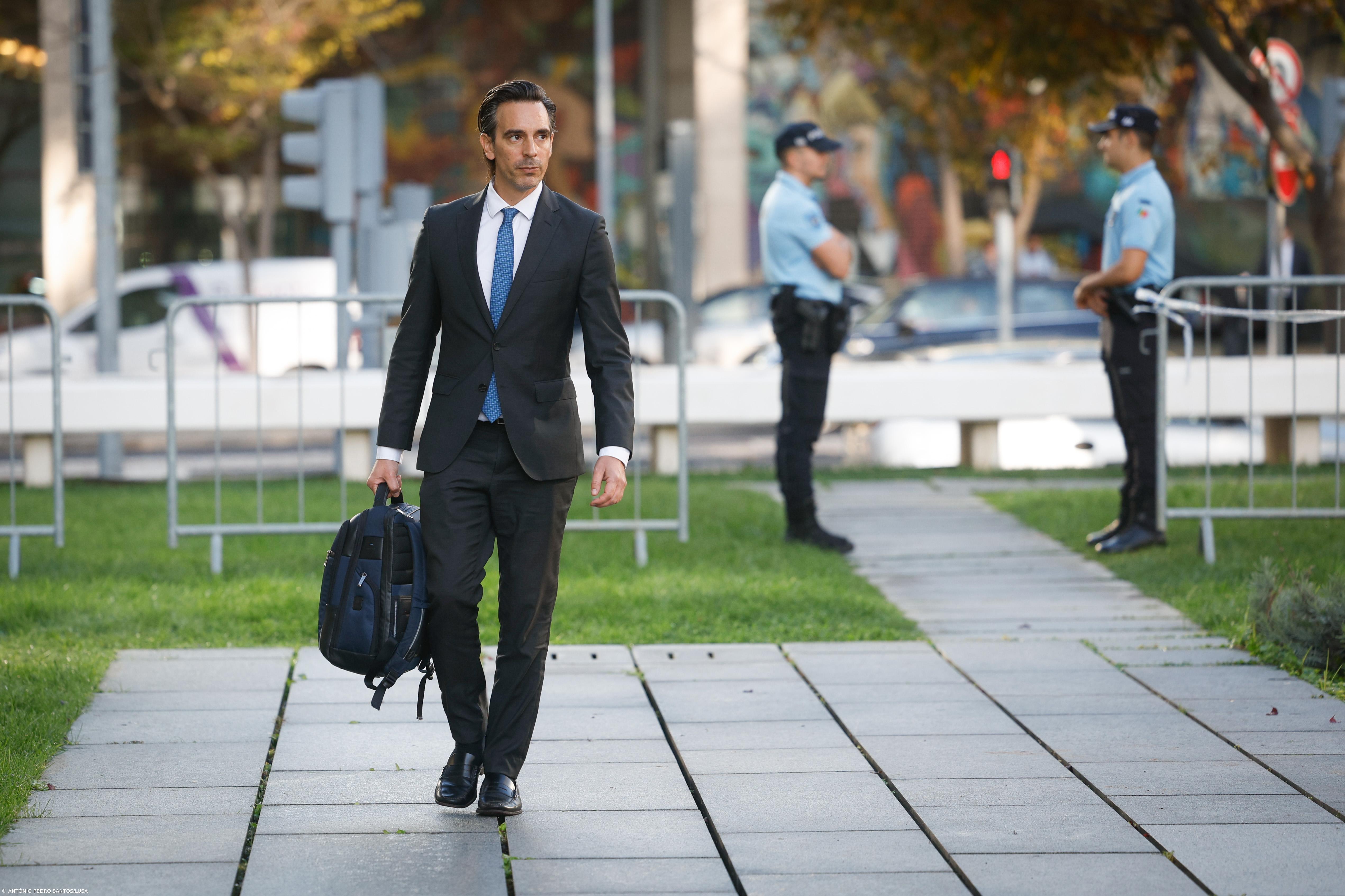 Arguidos do departamento financeiro não falsificaram contas ou fizeram pacto corruptivo – Imagem 1