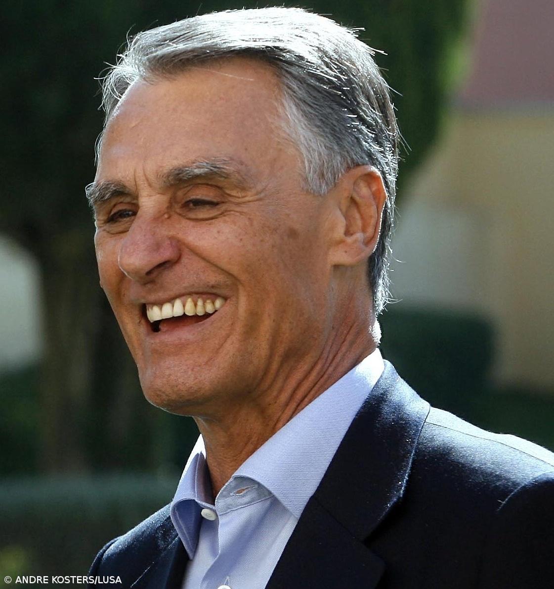 Cavaco Silva vai abrir a bolsa de "Wall Street" – Imagem 1