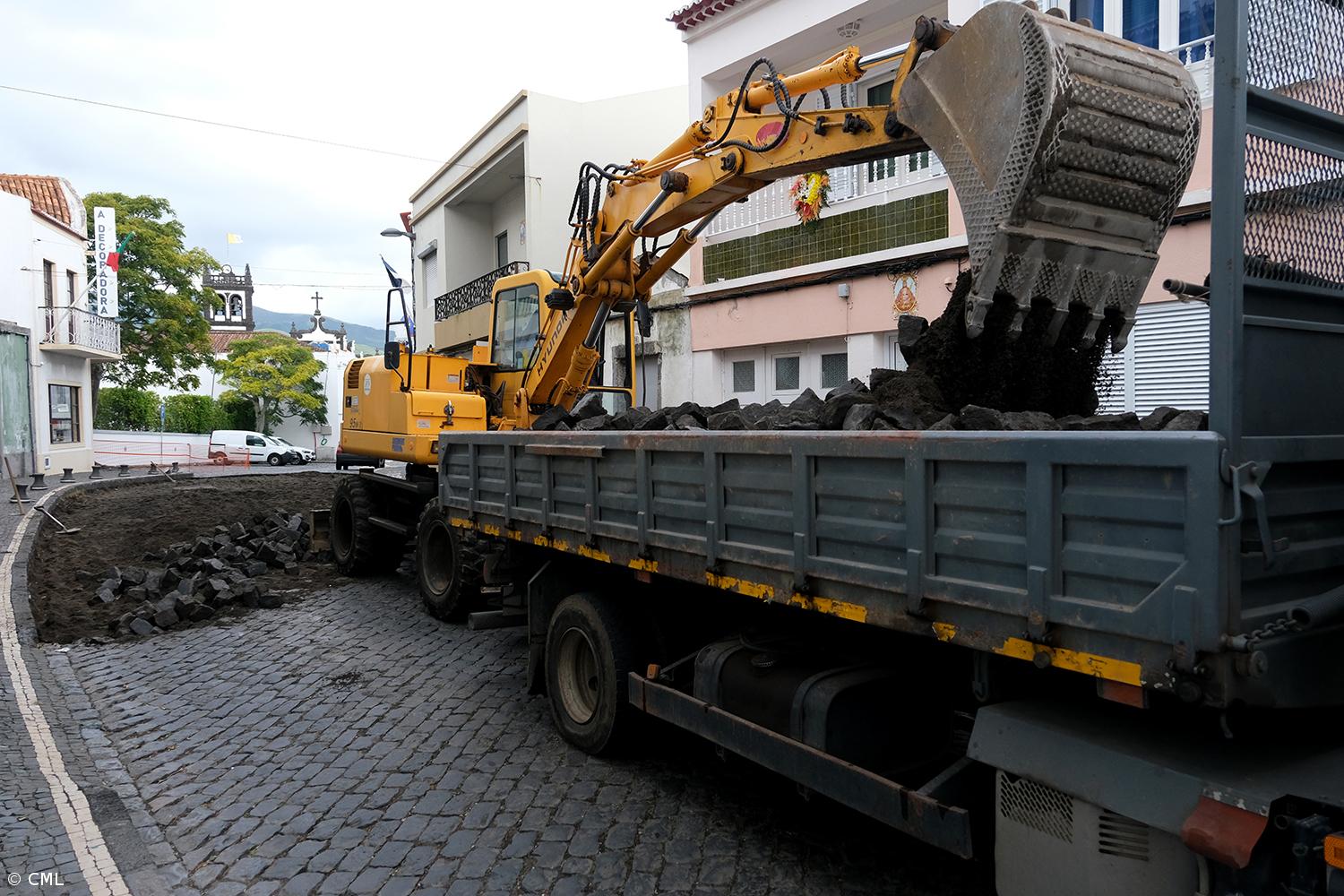 Obras de requalificação da rua 25 de Abril na Lagoa já iniciaram – Imagem 1