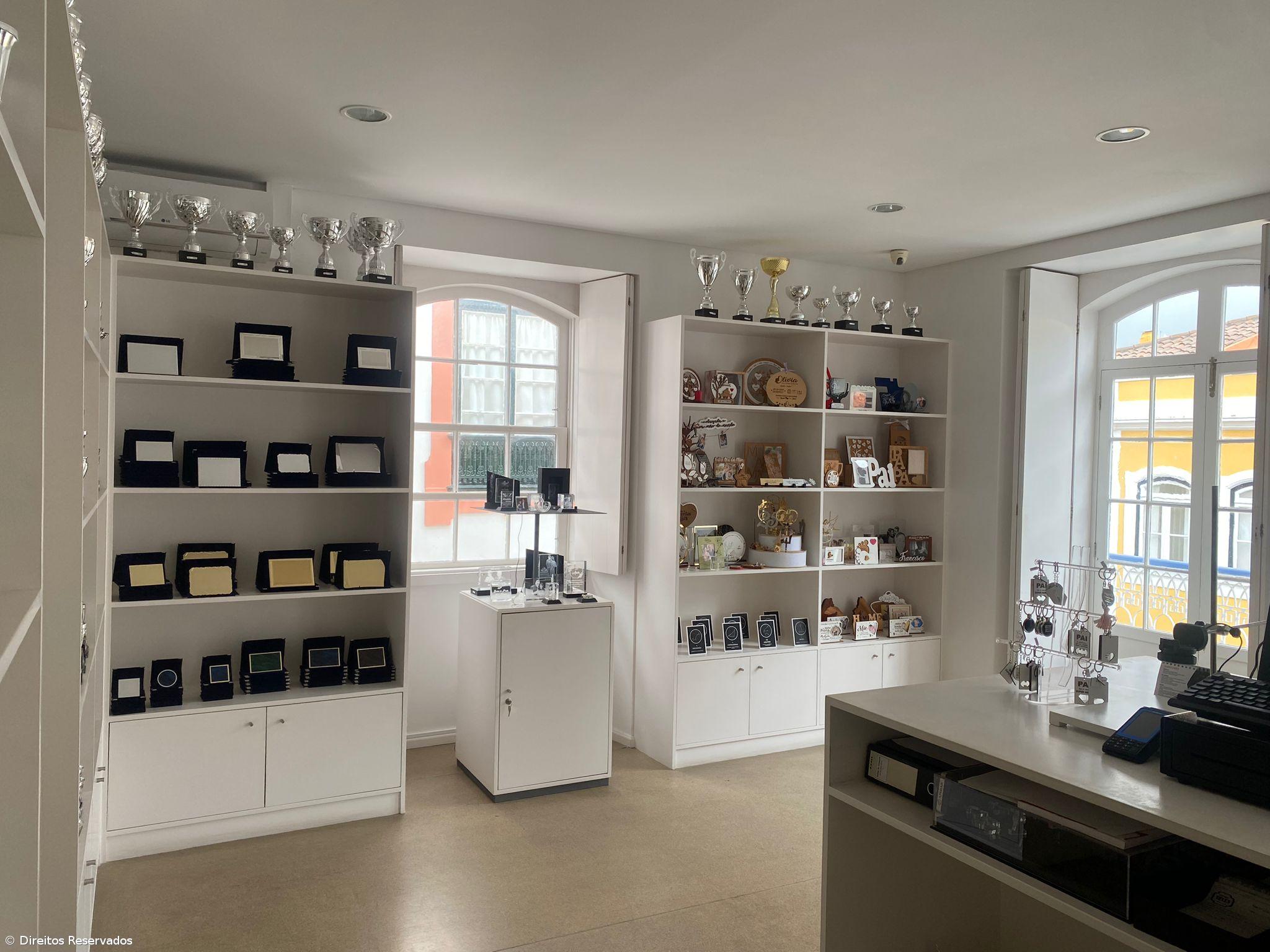 Ourivesaria Teles foi fundada há quase 100 anos em Angra do Heroísmo – Imagem 8