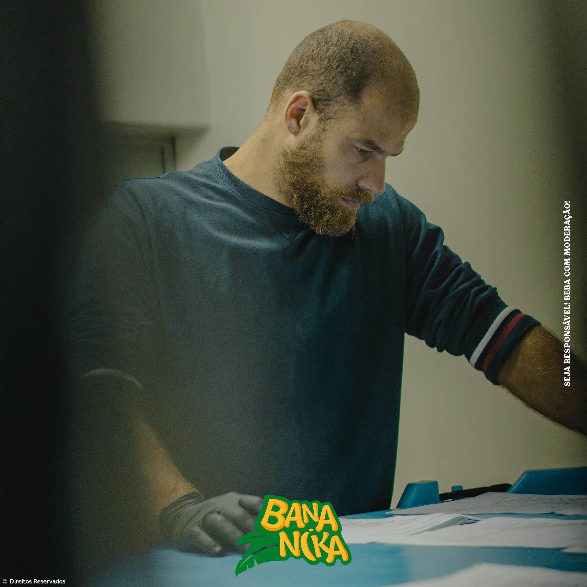 Sidra de banana, conservas de peixe fumado ou mel são algumas das produções de Tibério Barbeito – Imagem 7